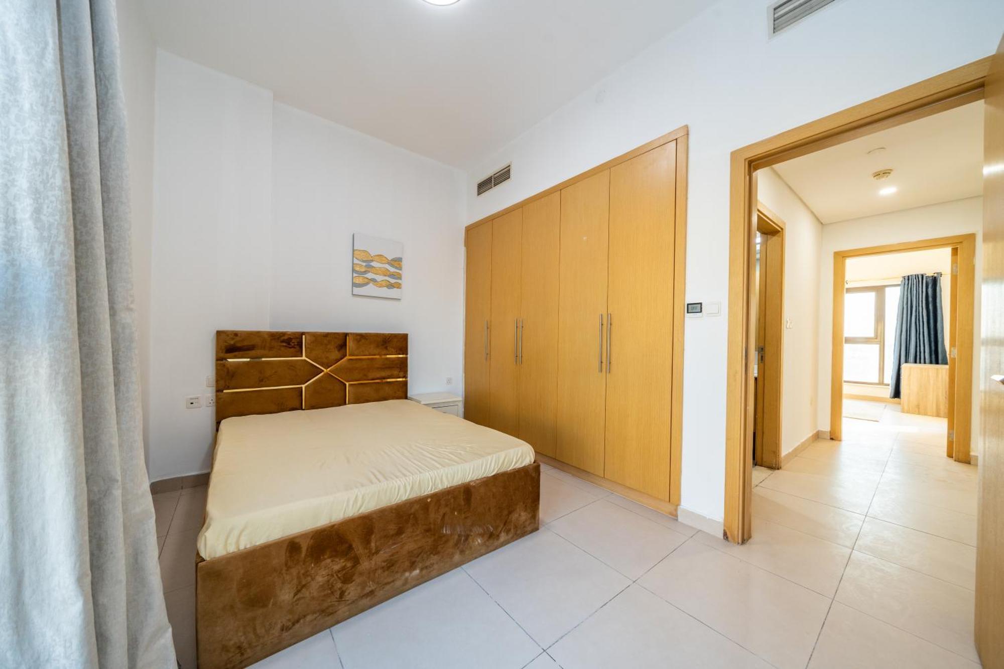 Elegant 3br Sky With Large Balcony And Yard Villa Dubai