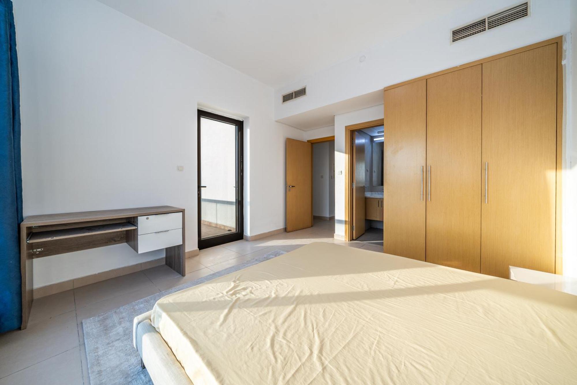 Elegant 3br Sky With Large Balcony And Yard * Dubai