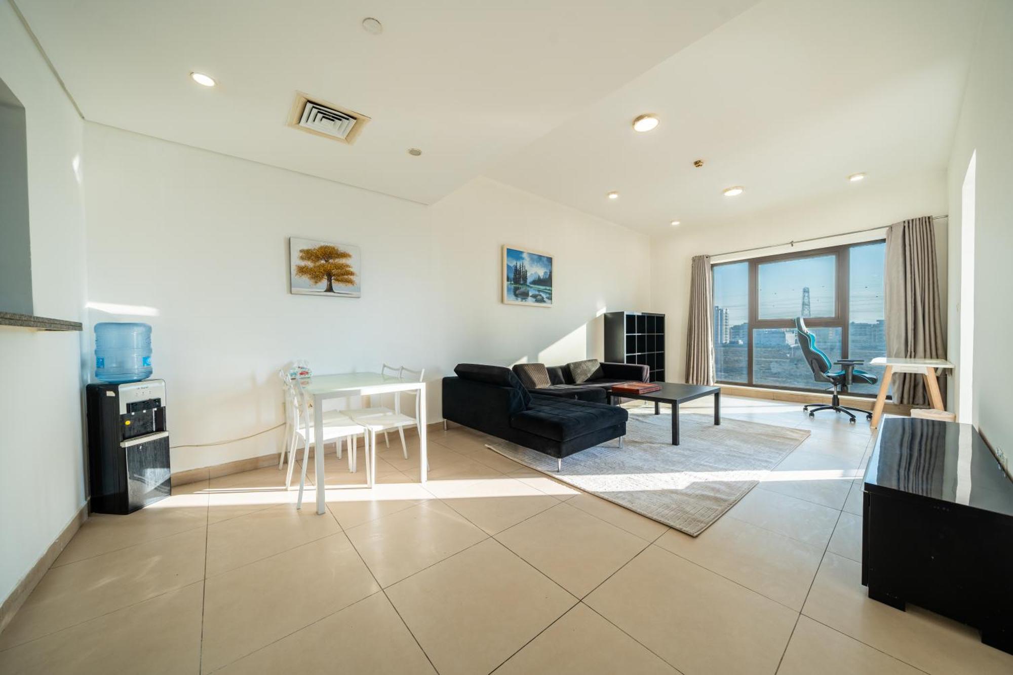 Elegant 3br Sky With Large Balcony And Yard Villa *