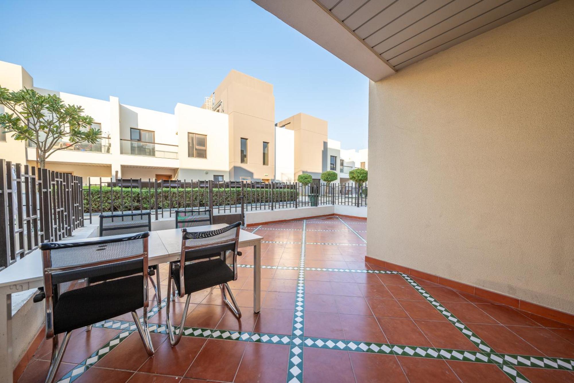 Elegant 3br Sky With Large Balcony And Yard * Dubai
