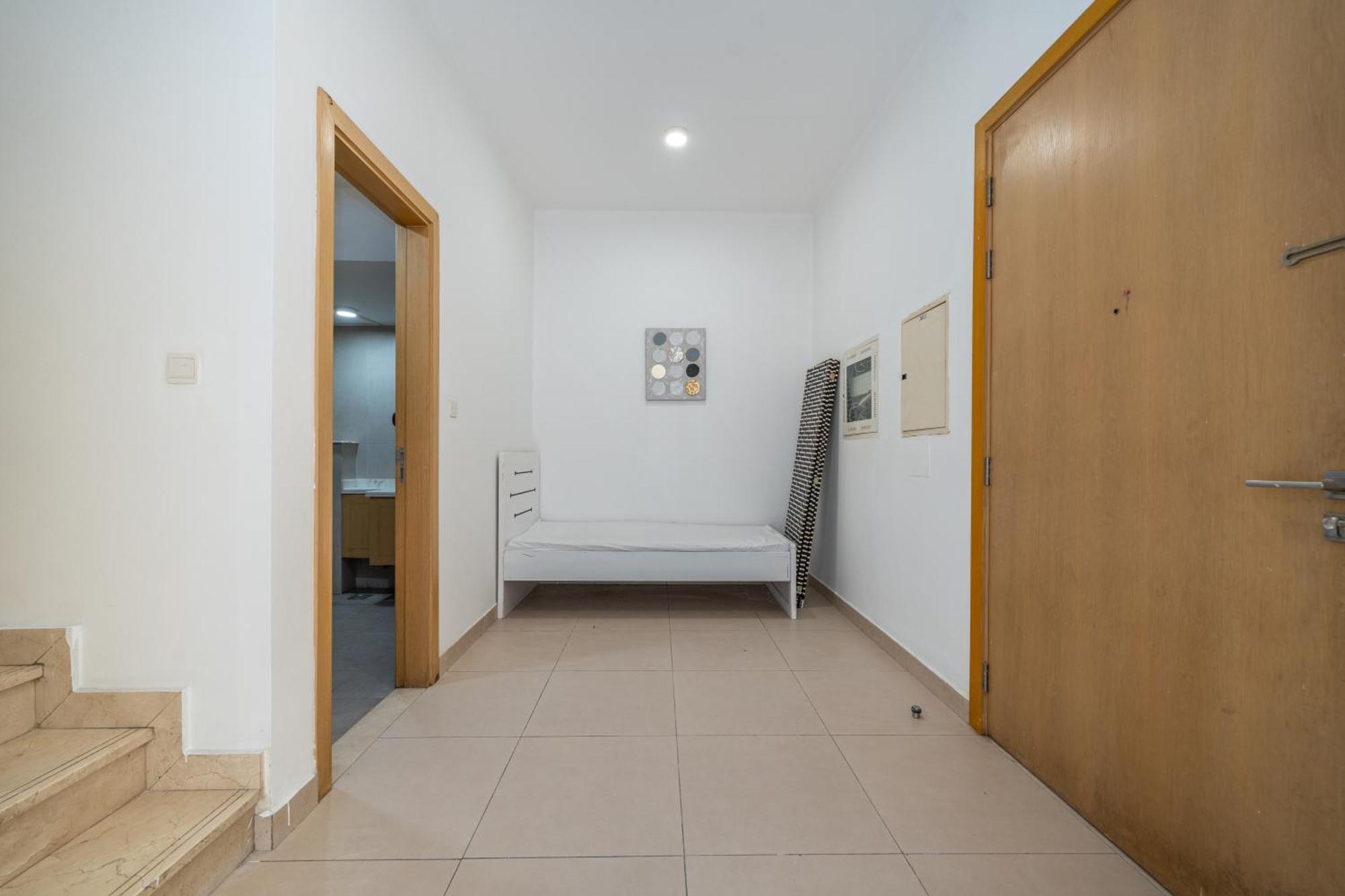 Villa Elegant 3br Sky With Large Balcony And Yard *