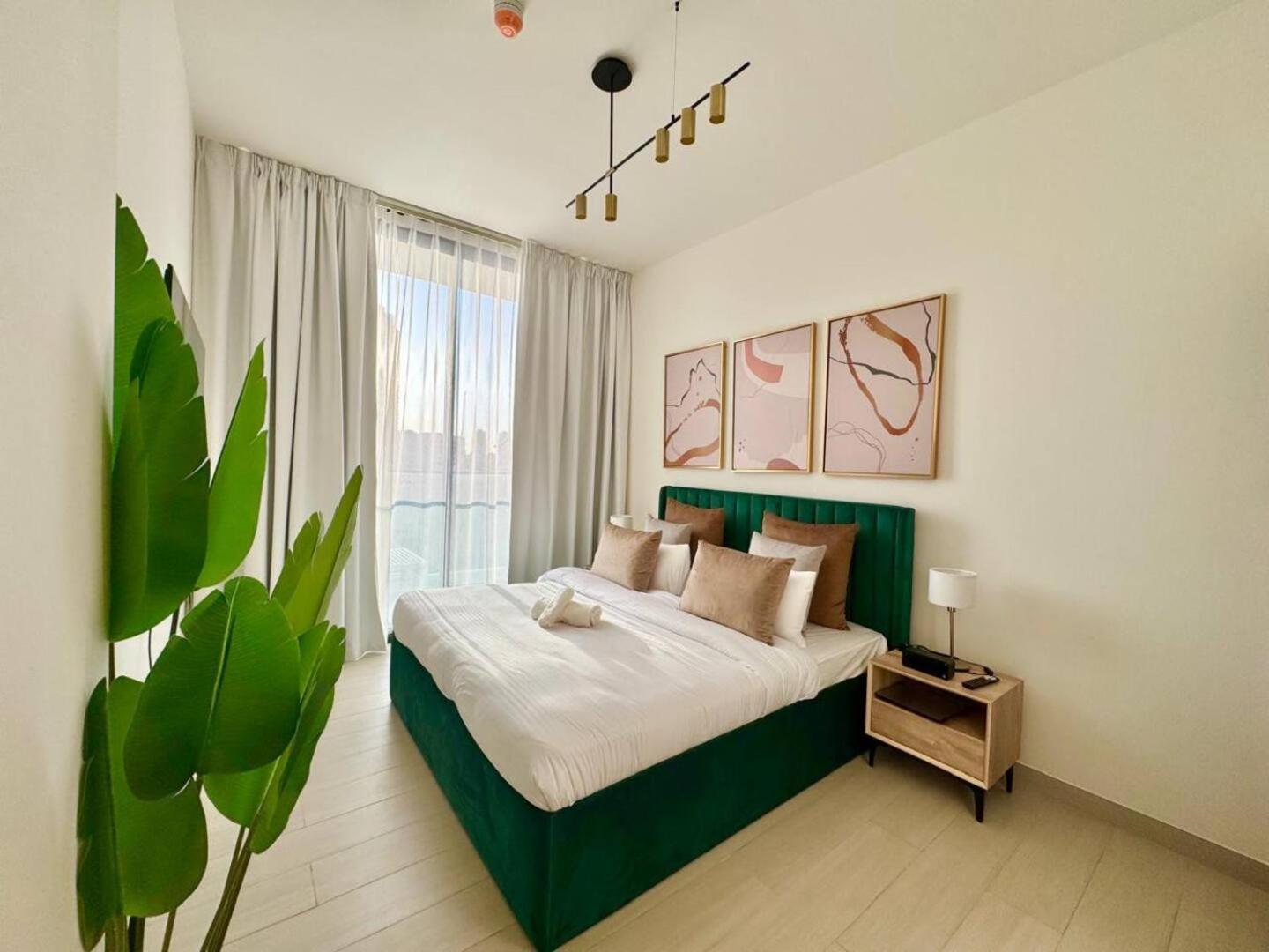 Stylish 1br With Garden View In Jvc Apartment