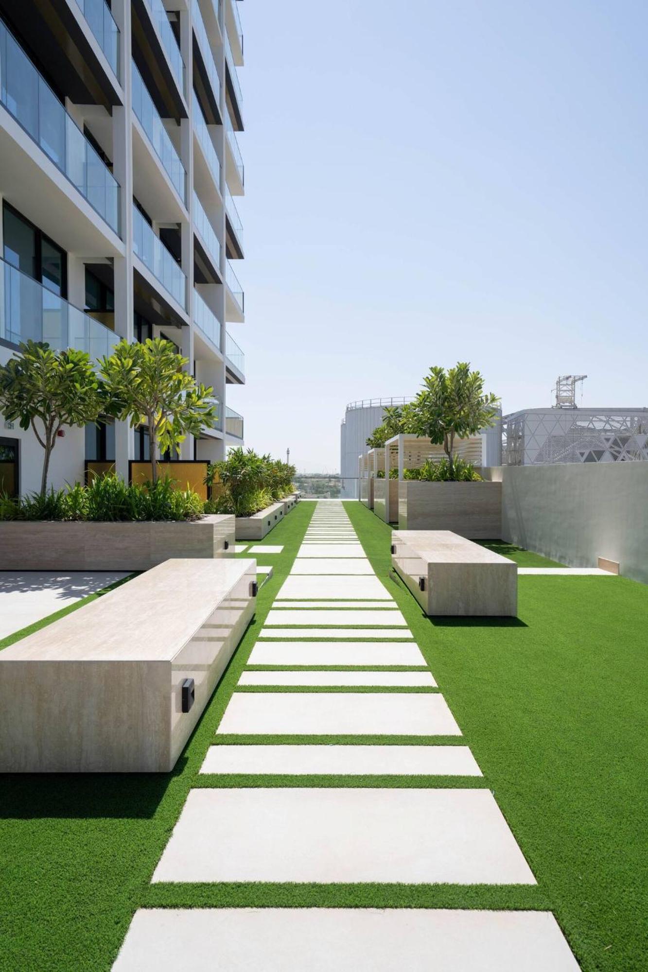 Stylish 1br With Garden View In Jvc