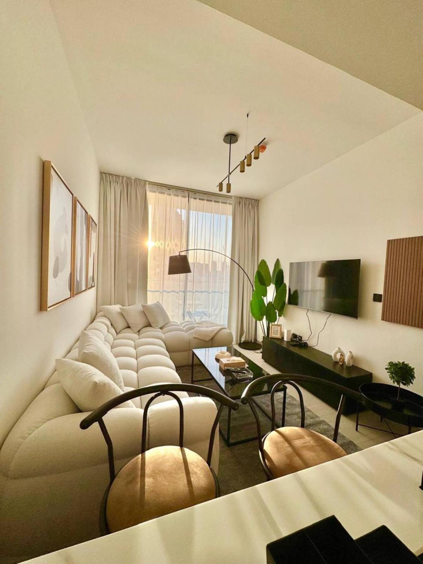Stylish 1br With Garden View In Jvc Apartment
