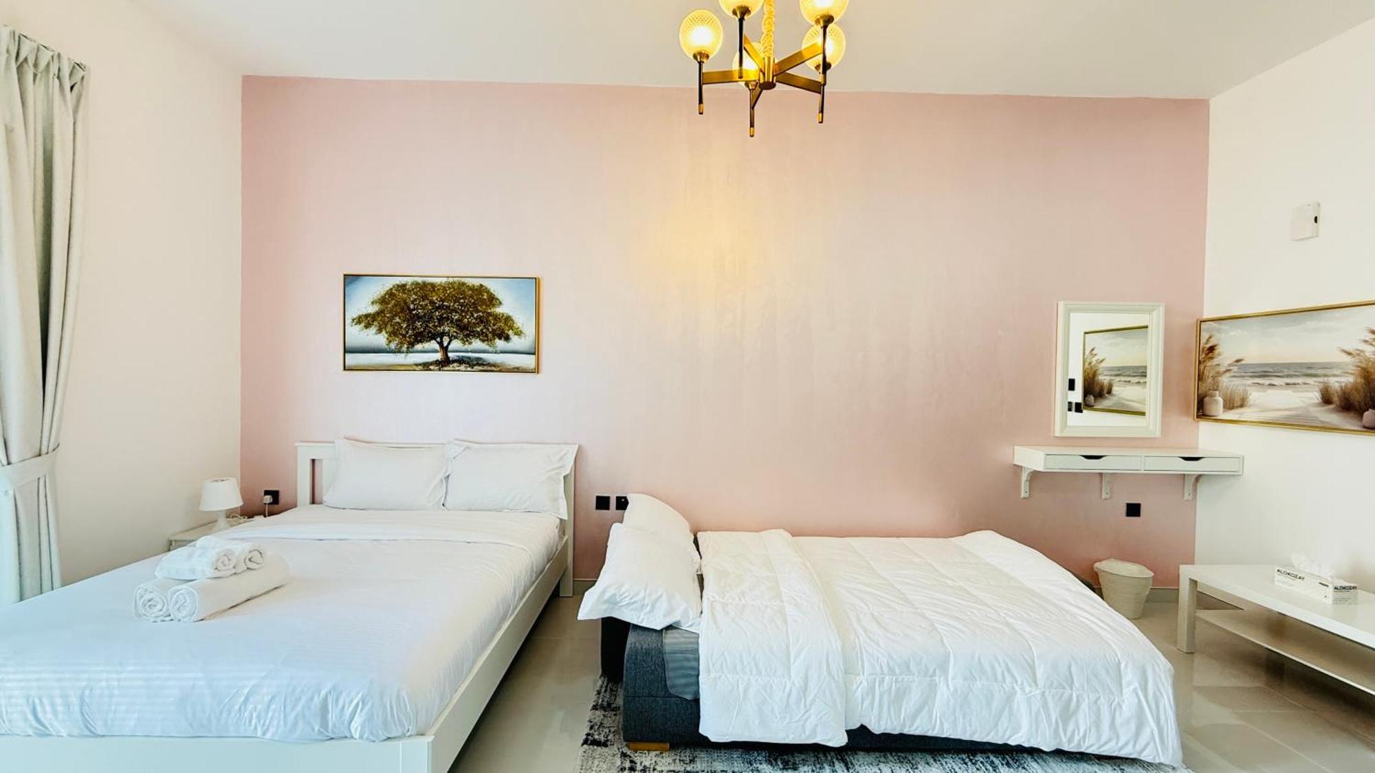 Lawnz Luxury Furnished With Balcony Swimming Pool Gym Kids Play Ground Apartment Dubai