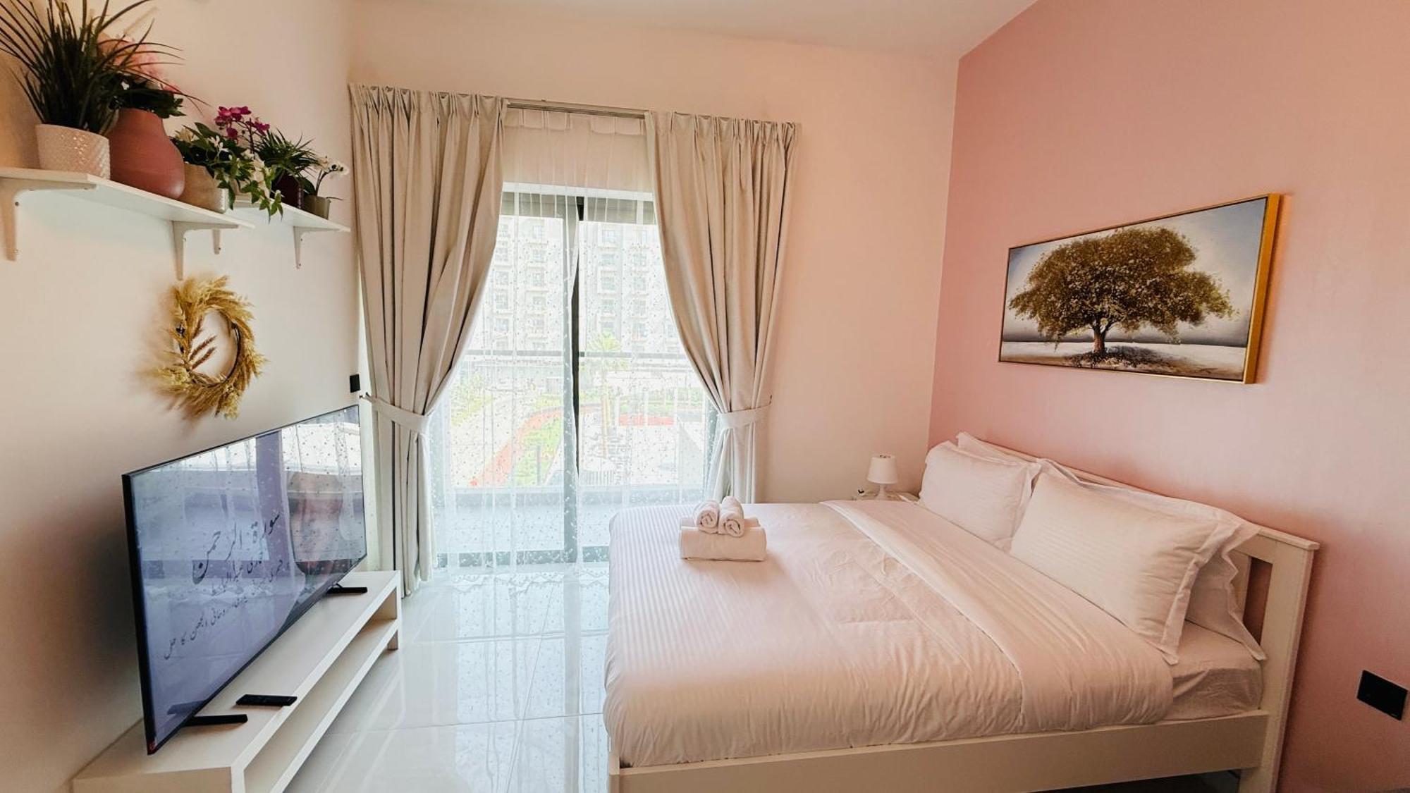 Lawnz Luxury Furnished With Balcony Swimming Pool Gym Kids Play Ground * Dubai