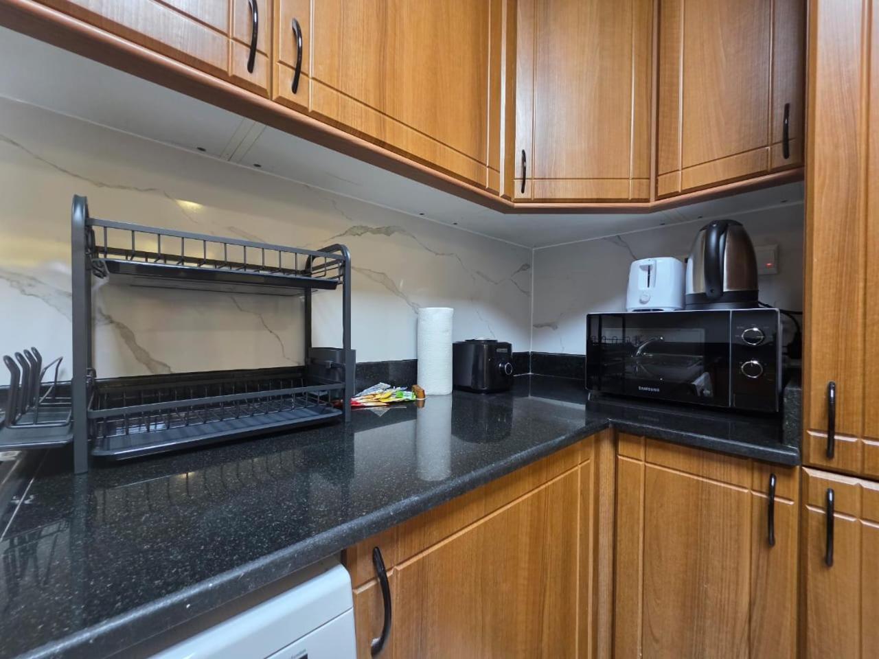 28- Affortable Cozy Living, Work Friendly, Longer Stays Next To Tram Apartment Dubai