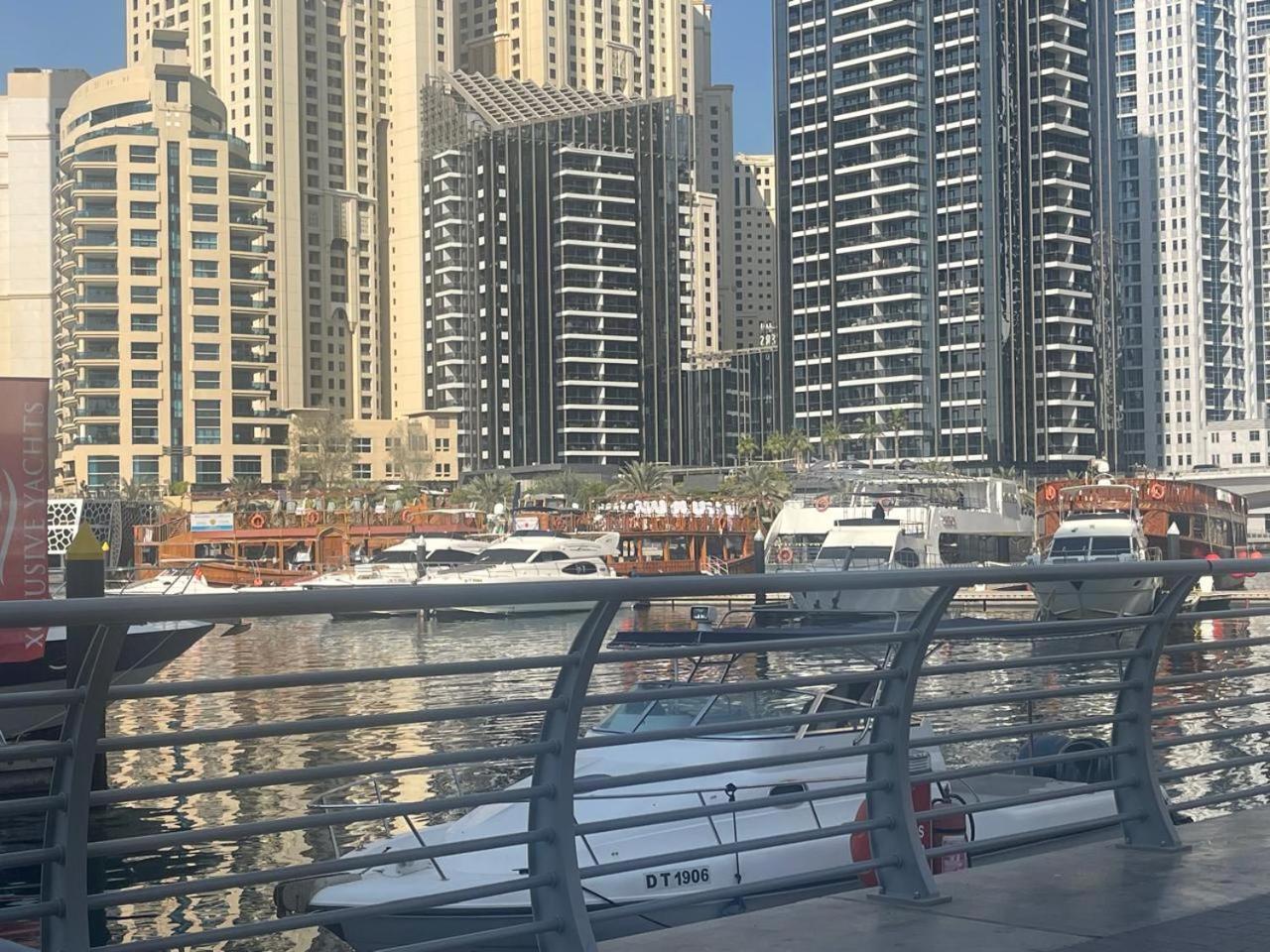 Apartment Marina Escape Steps To Metro & Dubai