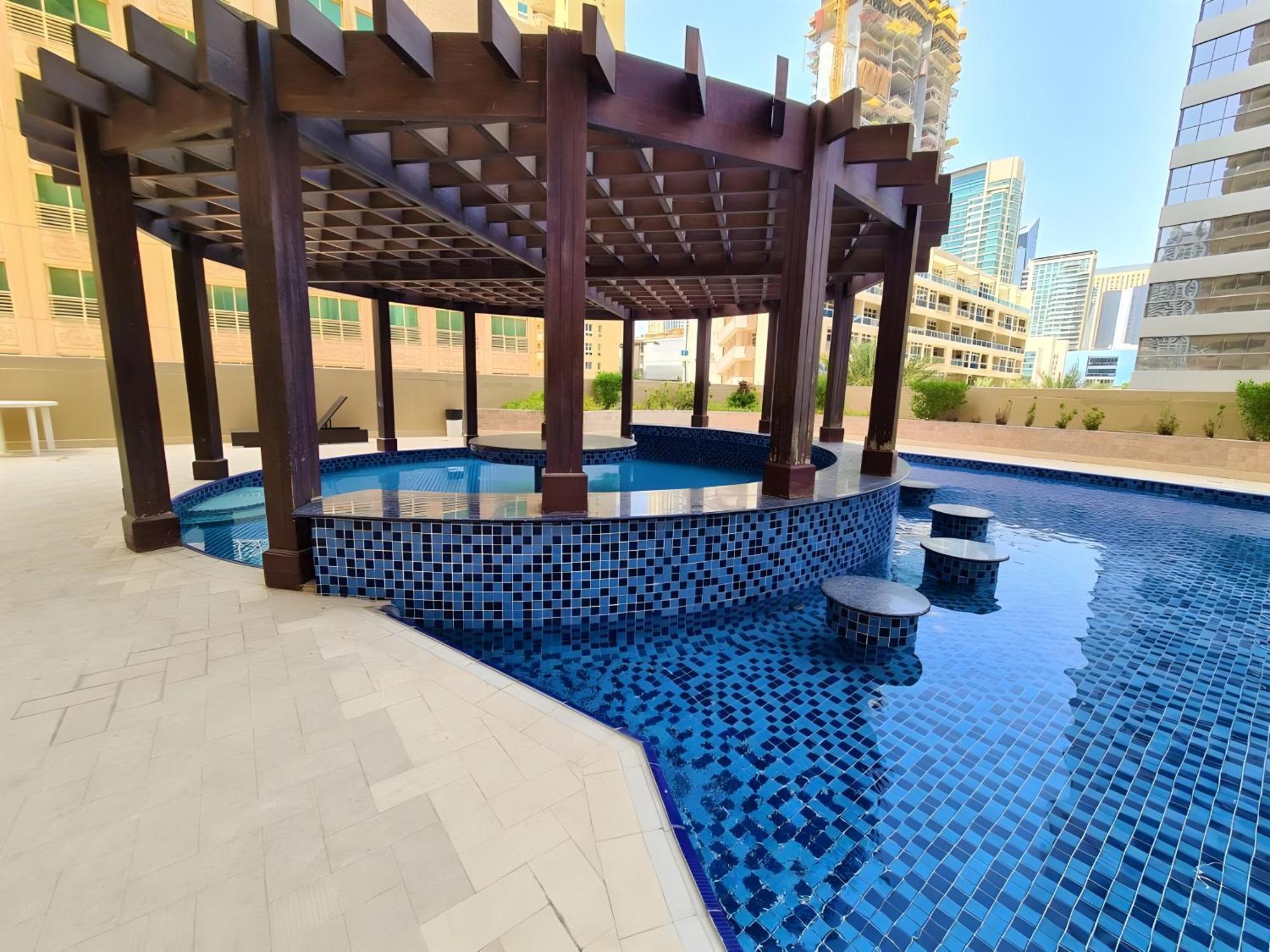 Apartment Marina Escape Steps To Metro &