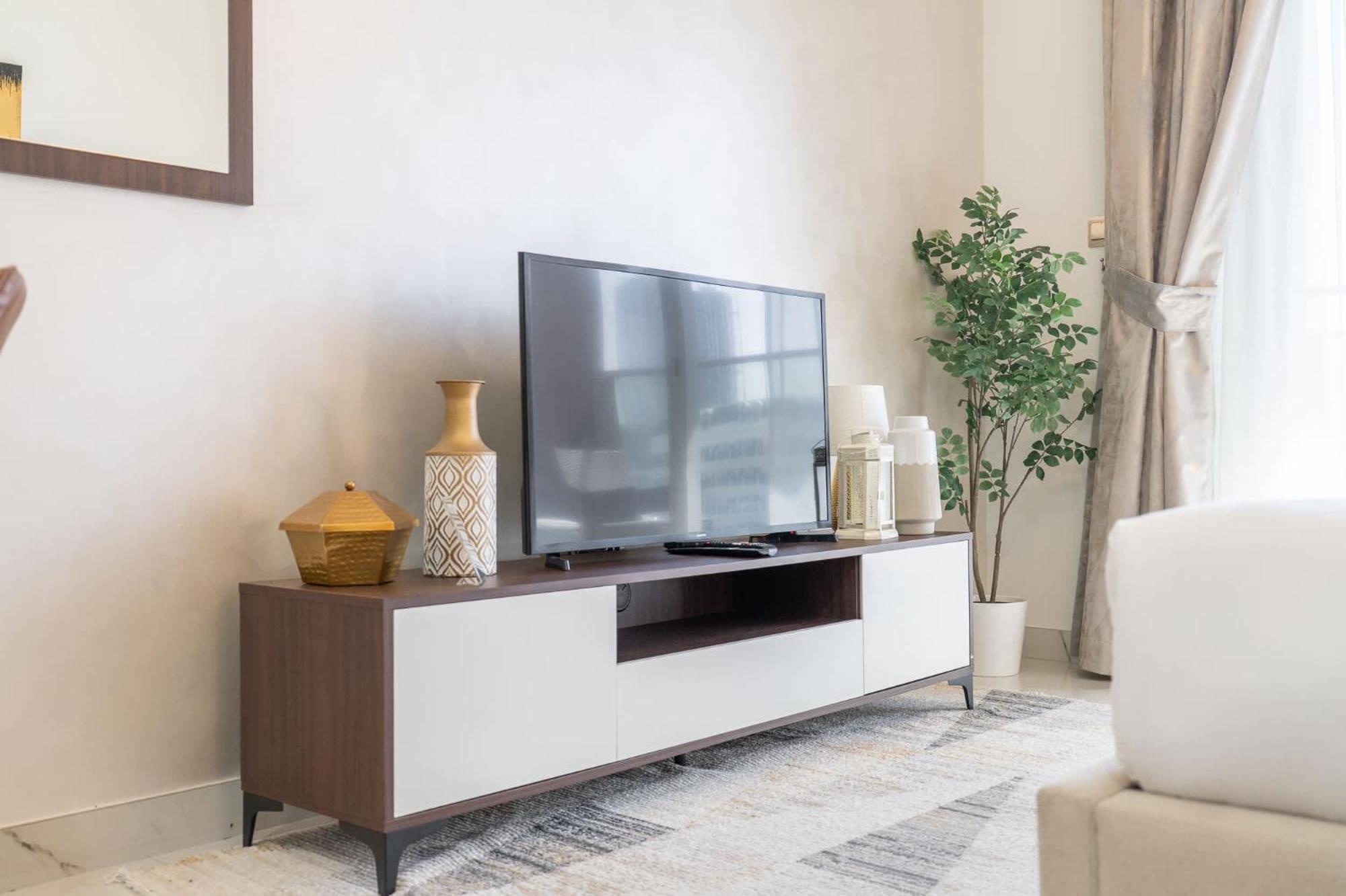 Magnificent And Elegant In Al Barsha South Apartment