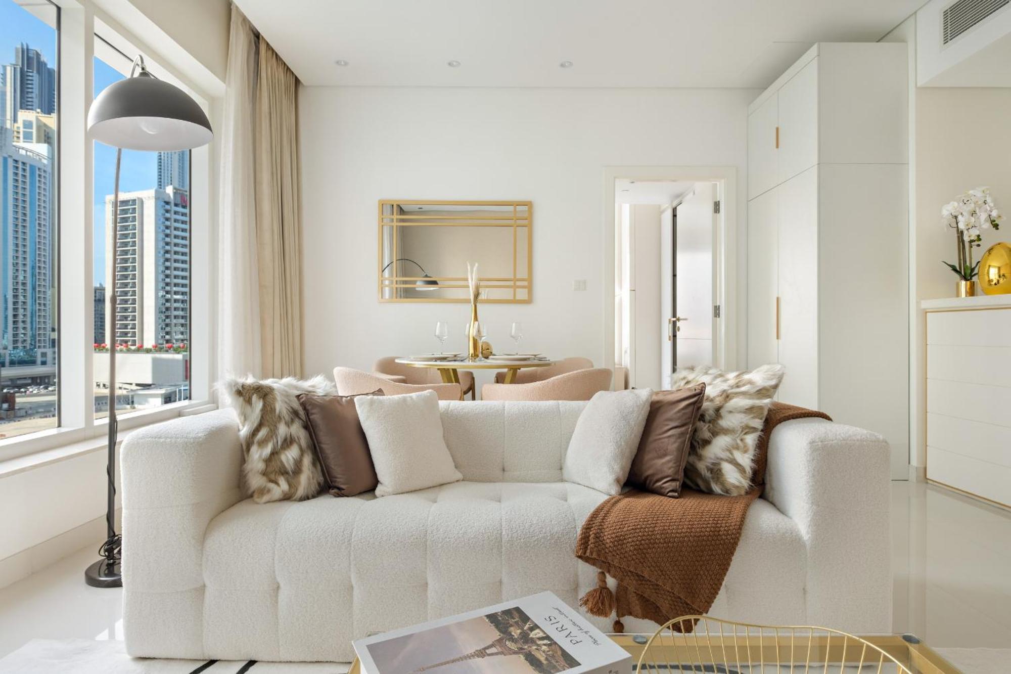 Vayk - Sophisticated 1 Bd In Business Bay Apartment *