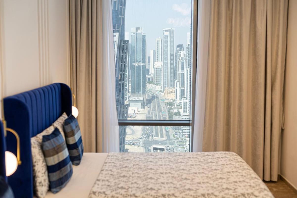 Burj Khalifa View In Business Bay * Dubai