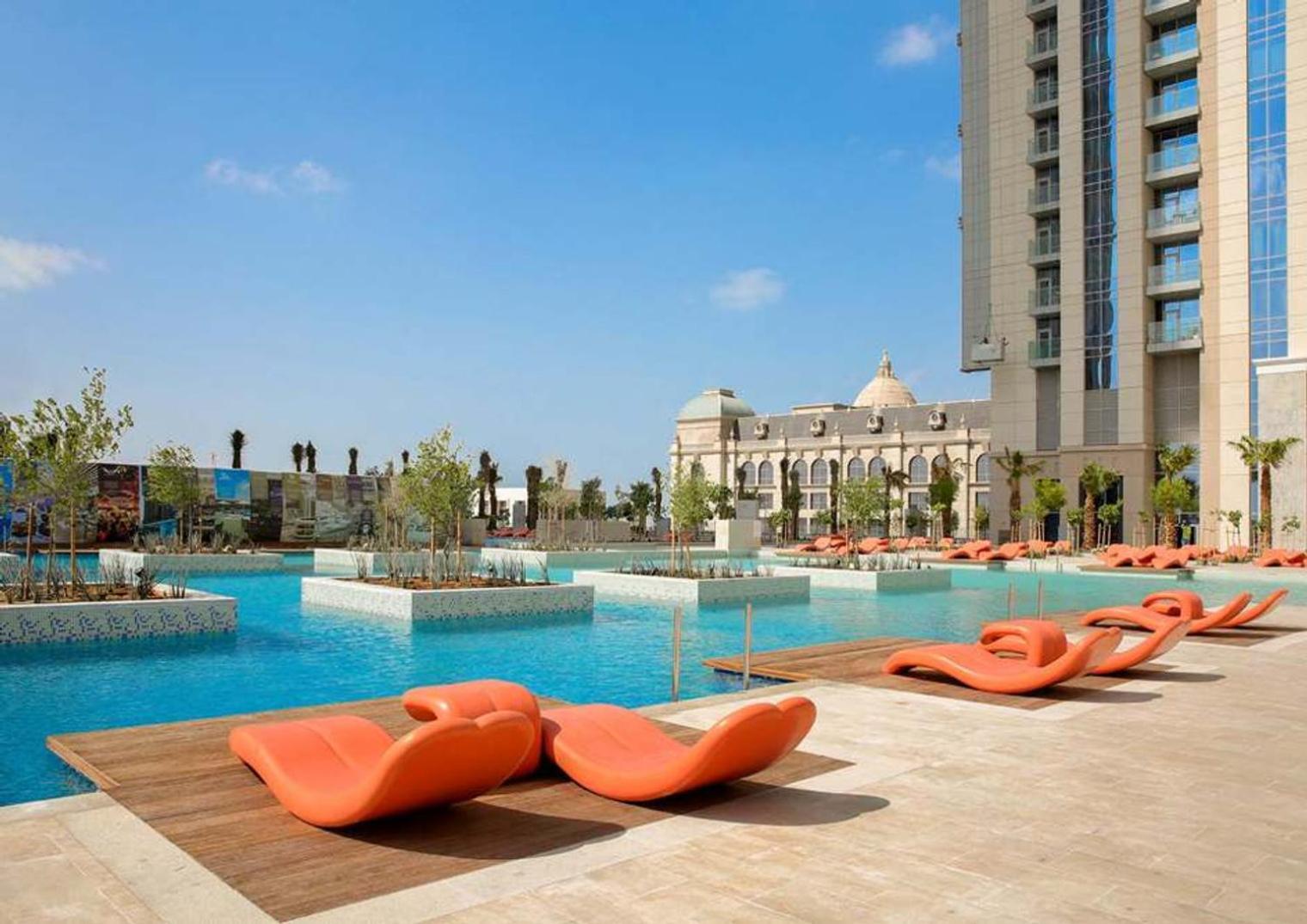 Blueground Noora Elevator Pool Balcony Dxb-828 Apartment