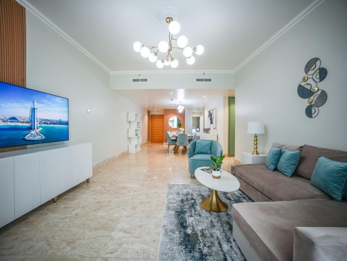 Deluxe 3 Bedroom With Marina & Sea View Apartment