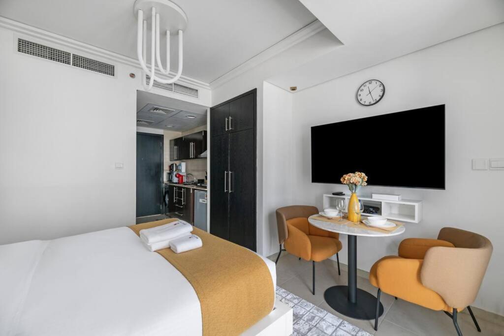 Stonetree - Modern Furnished Apartment Dubai