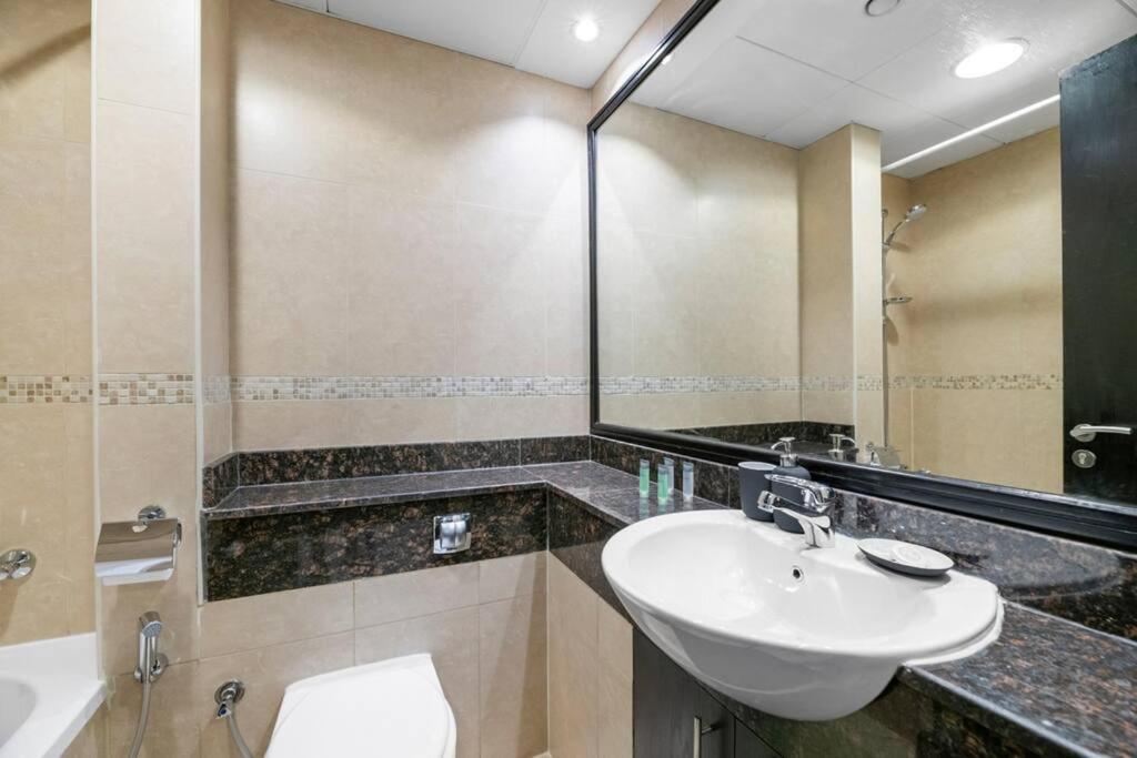 Stonetree - Modern Furnished