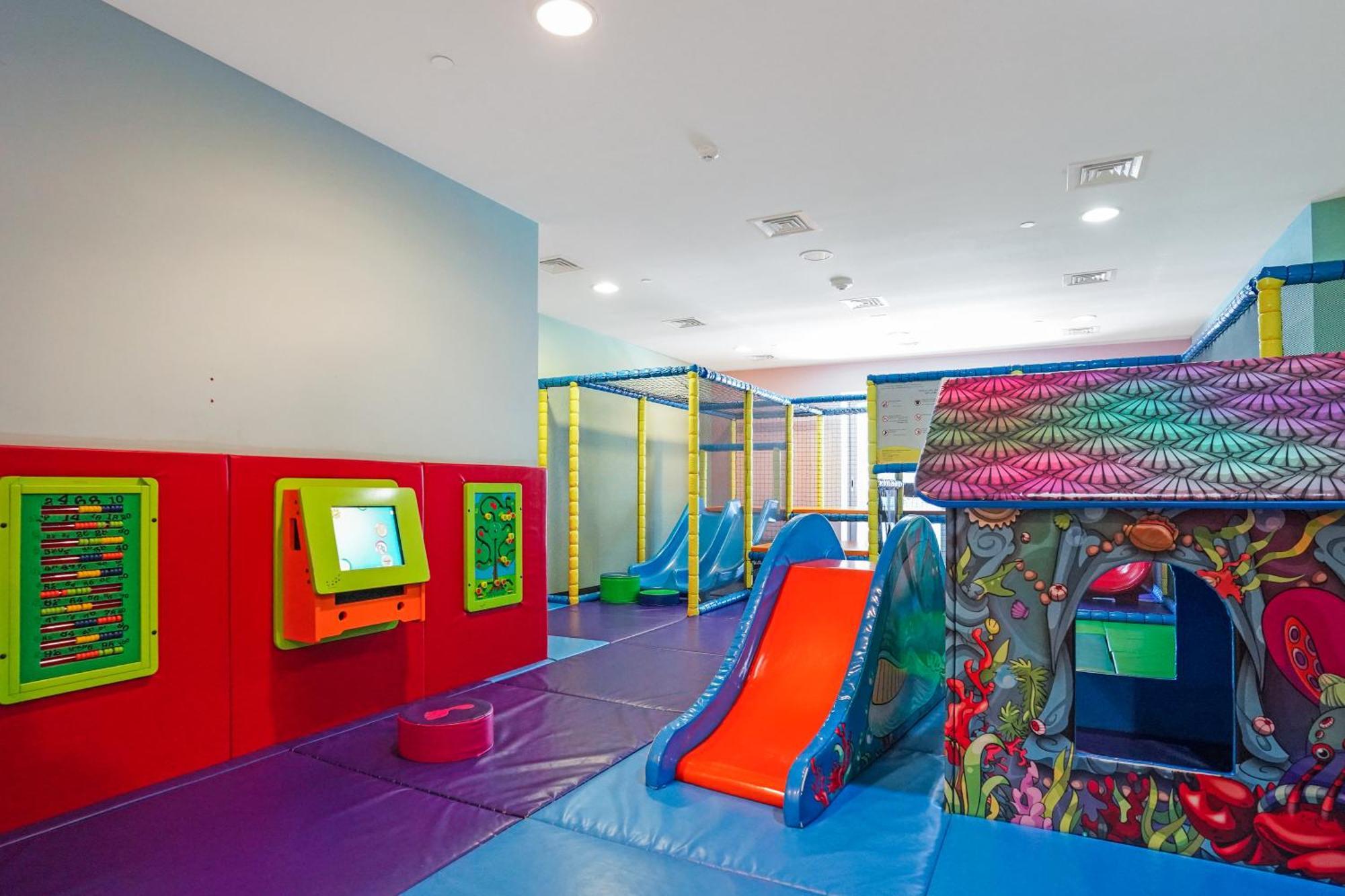 28- Affortable Cozy Living, Work Friendly, Longer Stays Next To Tram Dubai