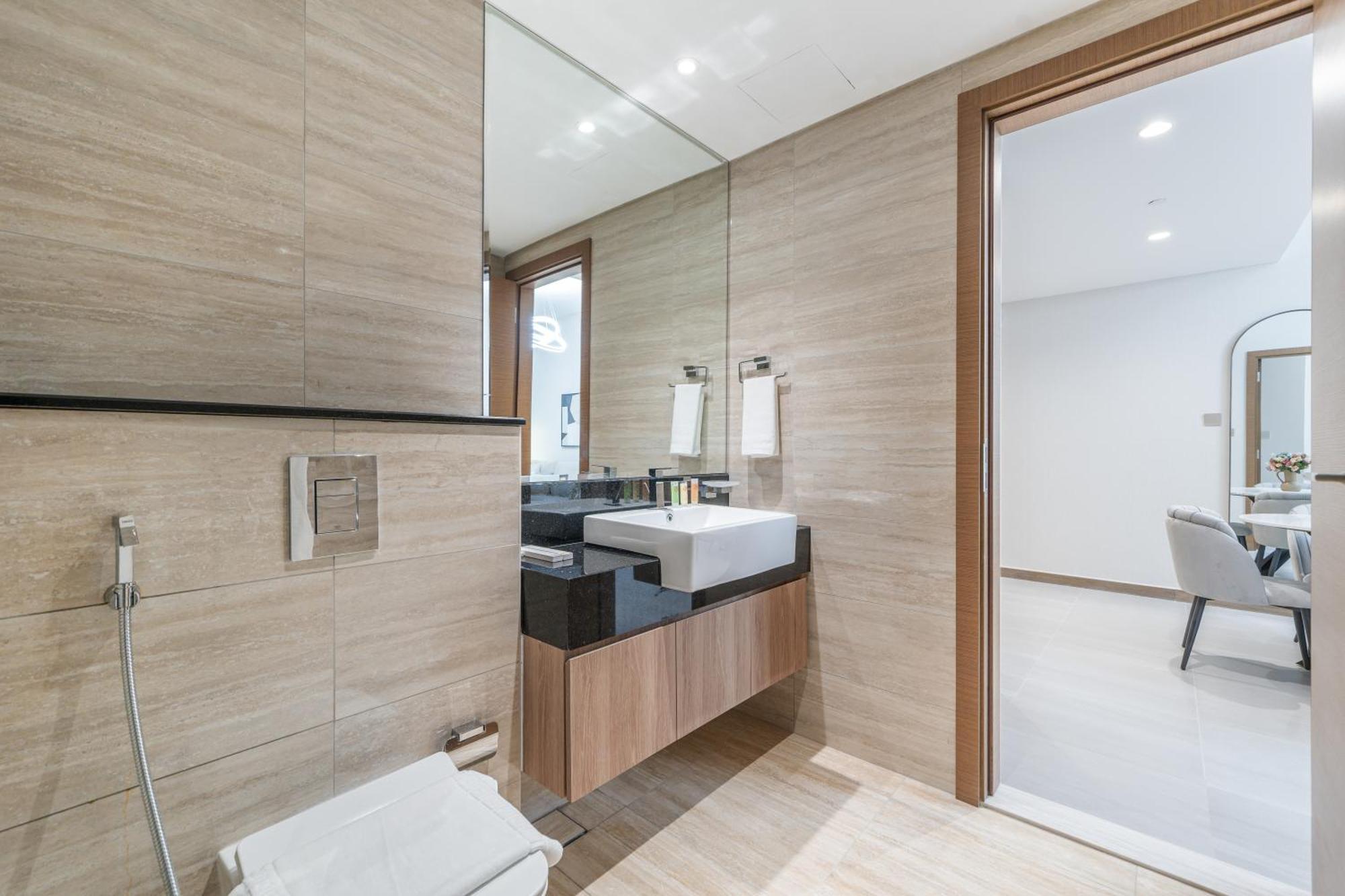 Apartment Chic Missoni 1br At The Canal Dubai