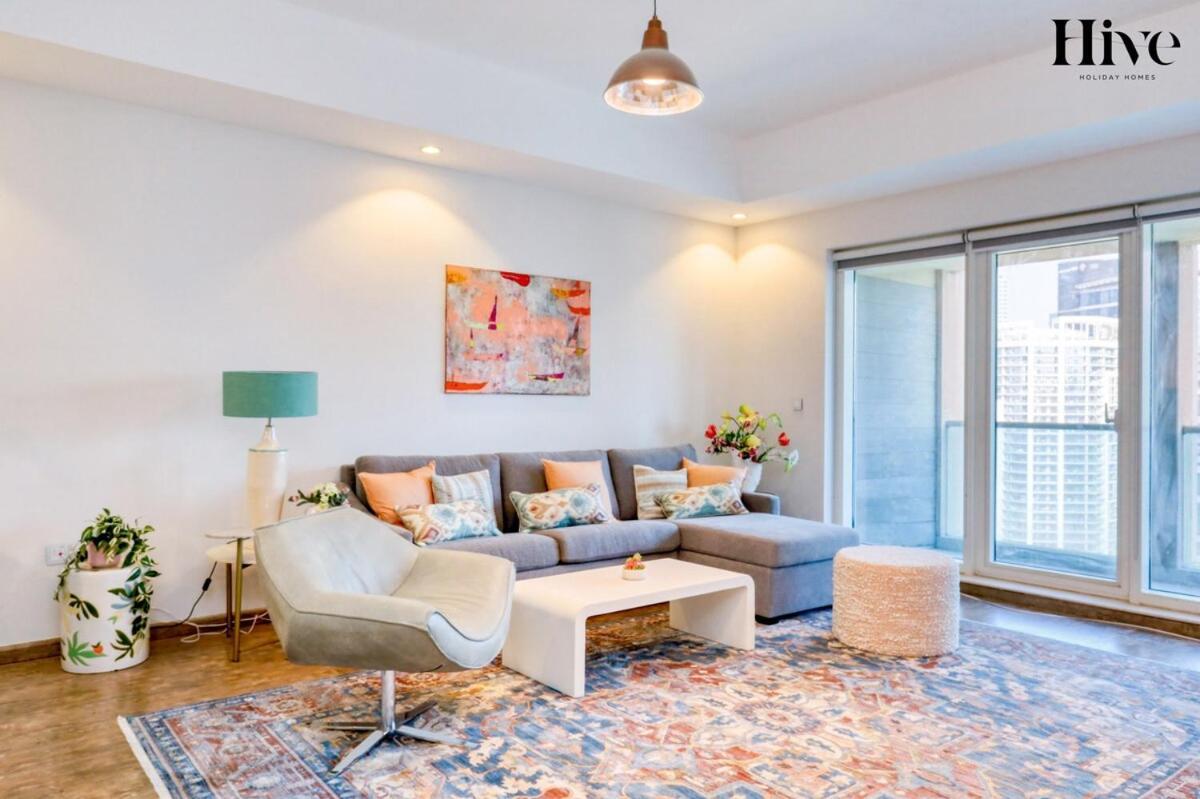 Gorgeous 1 Bed In Churchill Tower, Business Bay Apartment