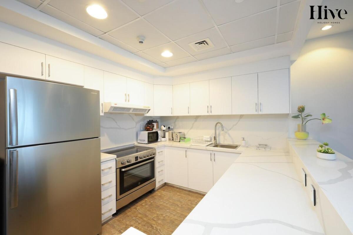 Gorgeous 1 Bed In Churchill Tower, Business Bay *