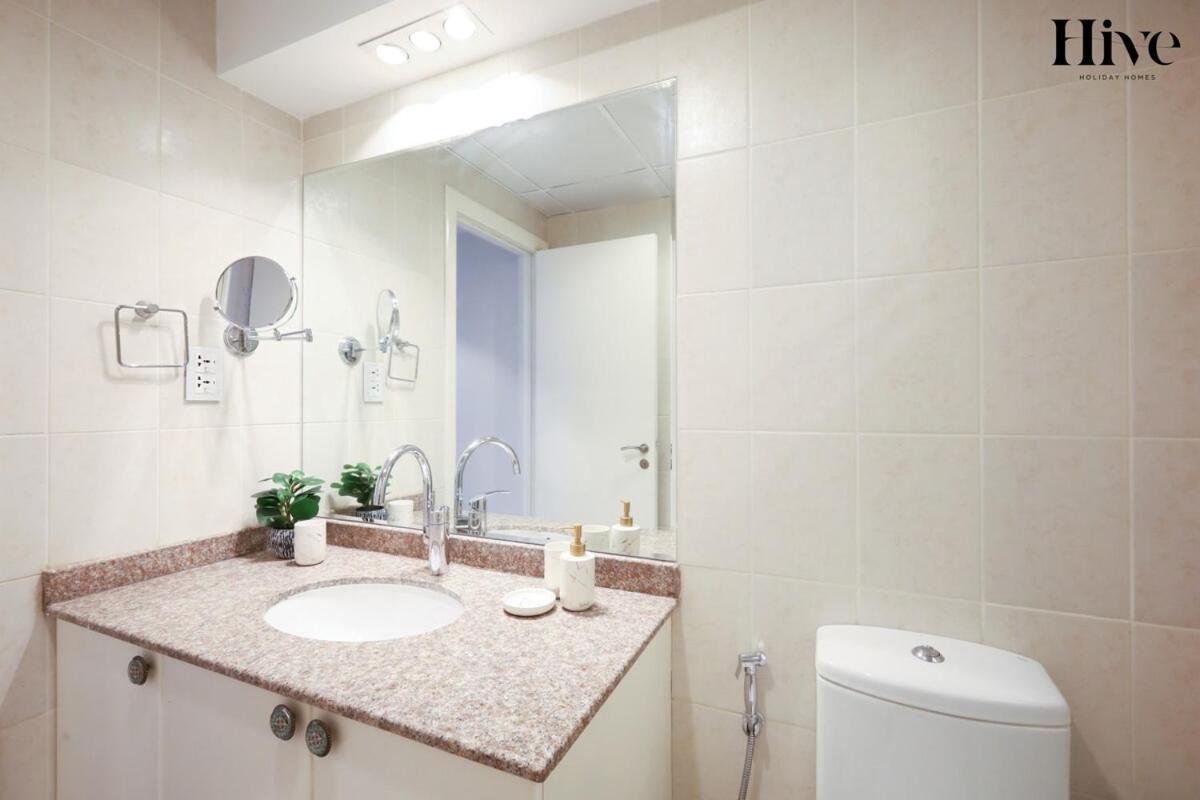Gorgeous 1 Bed In Churchill Tower, Business Bay