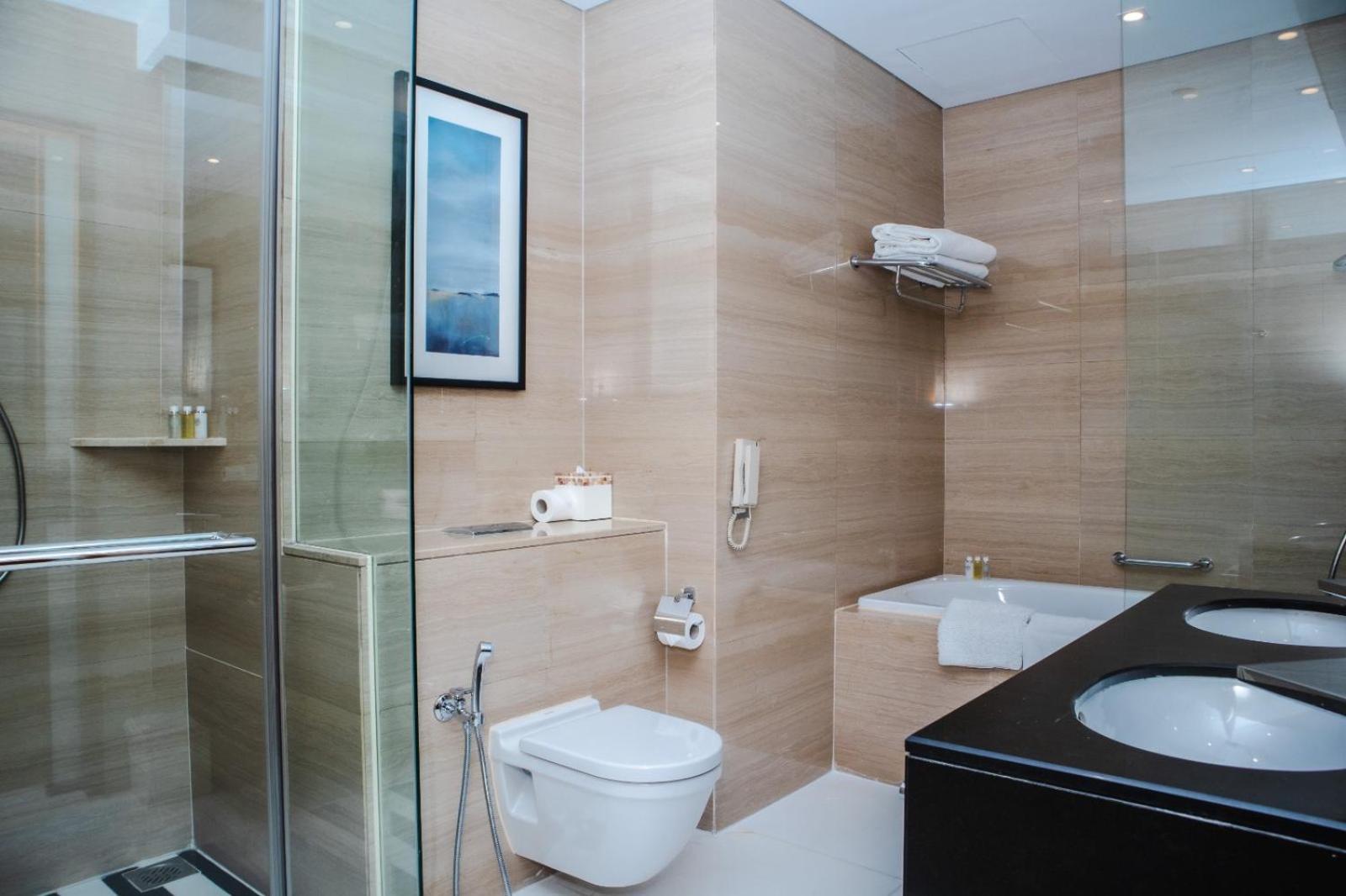 Creston The Mall Residences Apartment *