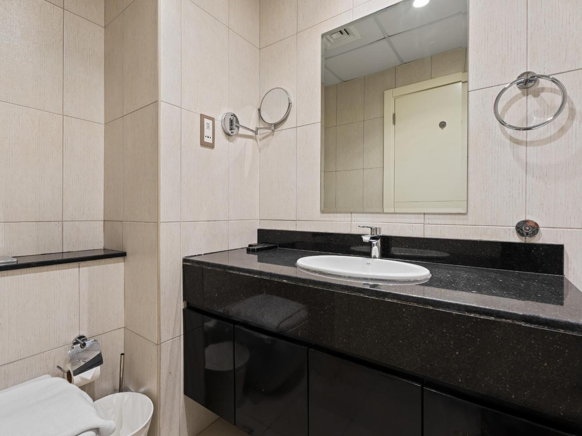 Apartment Sophisticated In Ghalia, Jvc-12