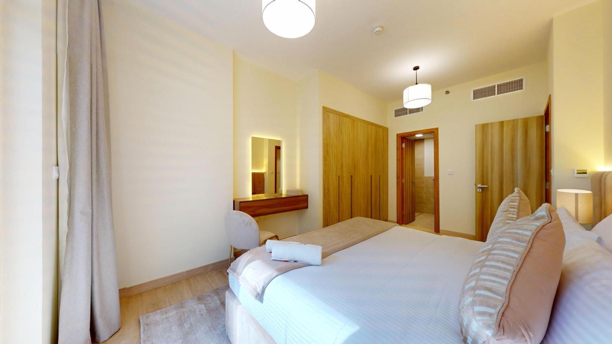 Fam Living Modern Stay In Canal Bay Scenic Views Near Dubai Hotspots Apartment Dubai