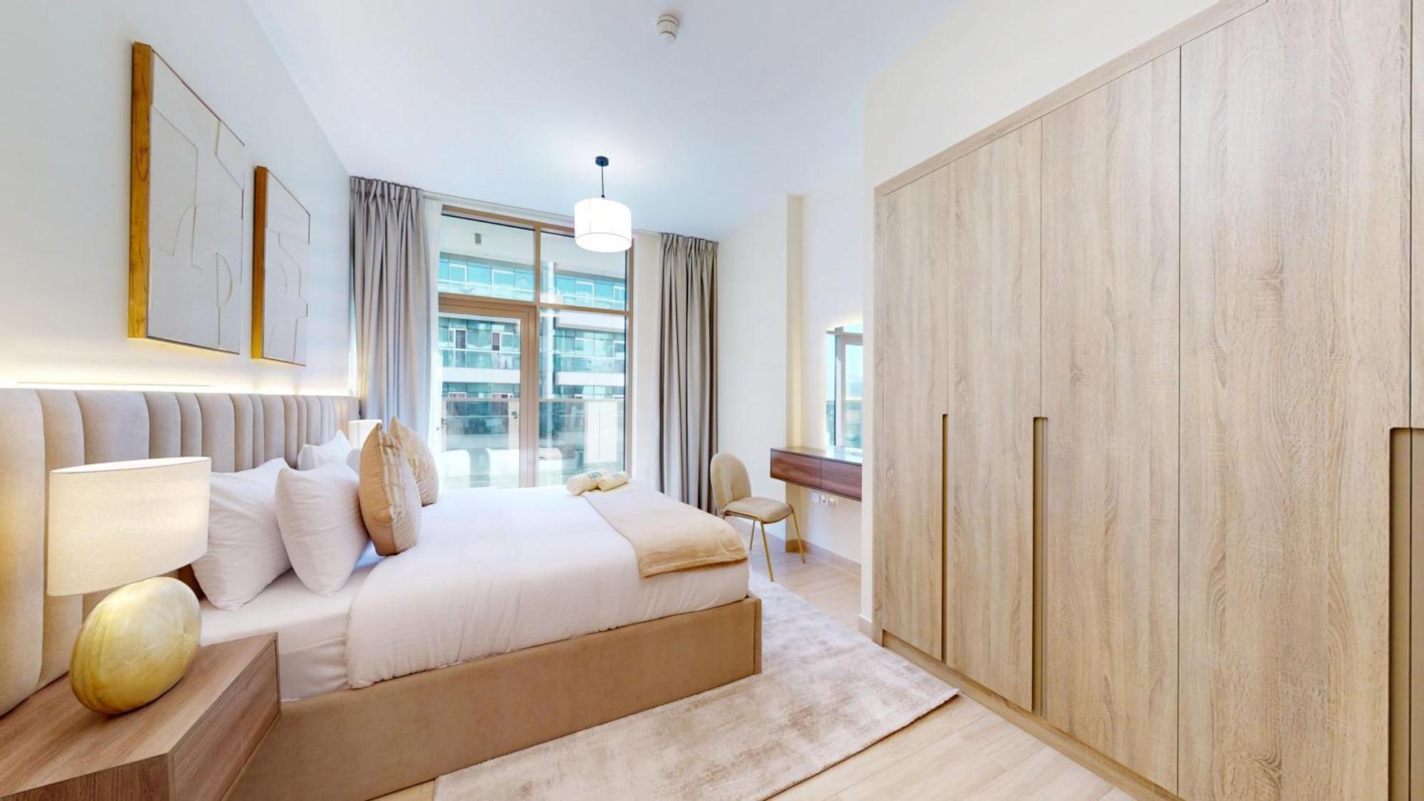 Fam Living Modern Stay In Canal Bay Scenic Views Near Dubai Hotspots Apartment Dubai
