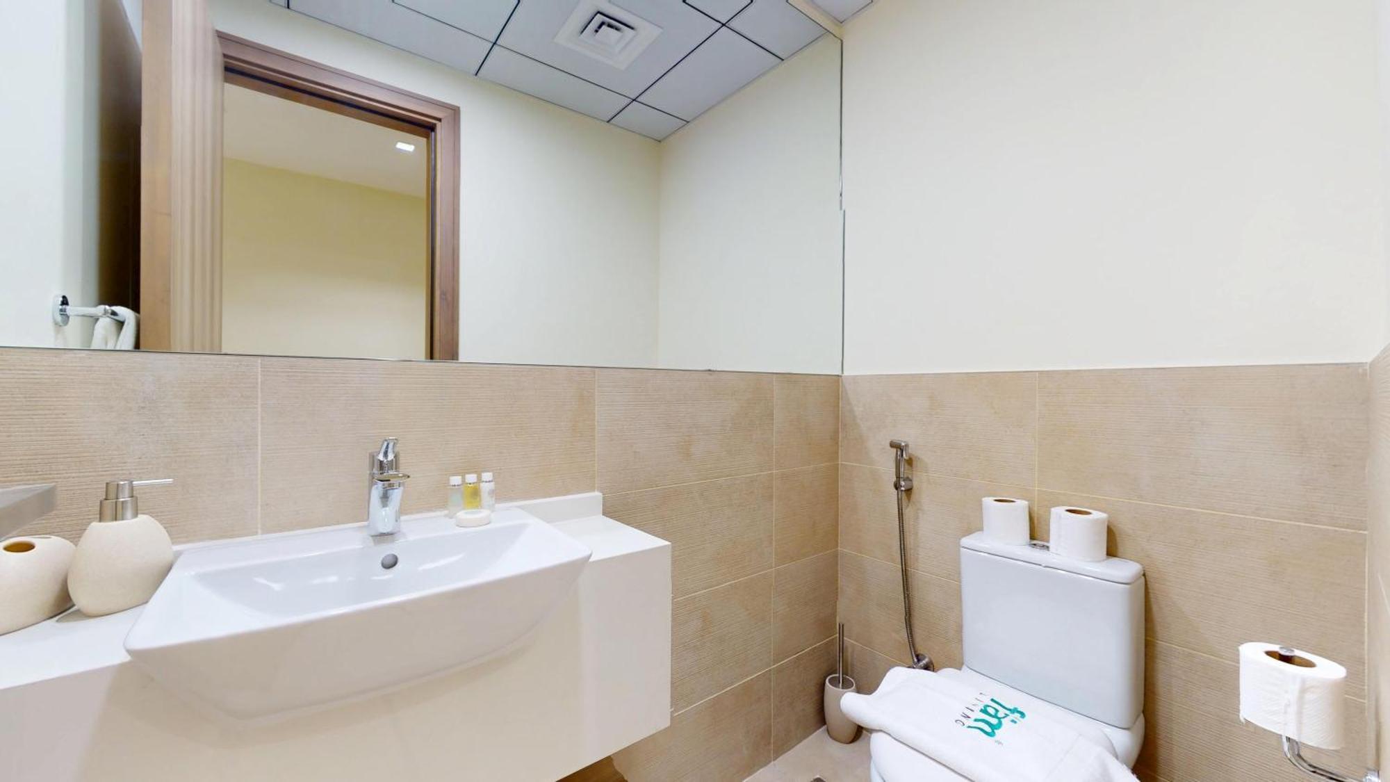 Fam Living Modern Stay In Canal Bay Scenic Views Near Dubai Hotspots Apartment Dubai