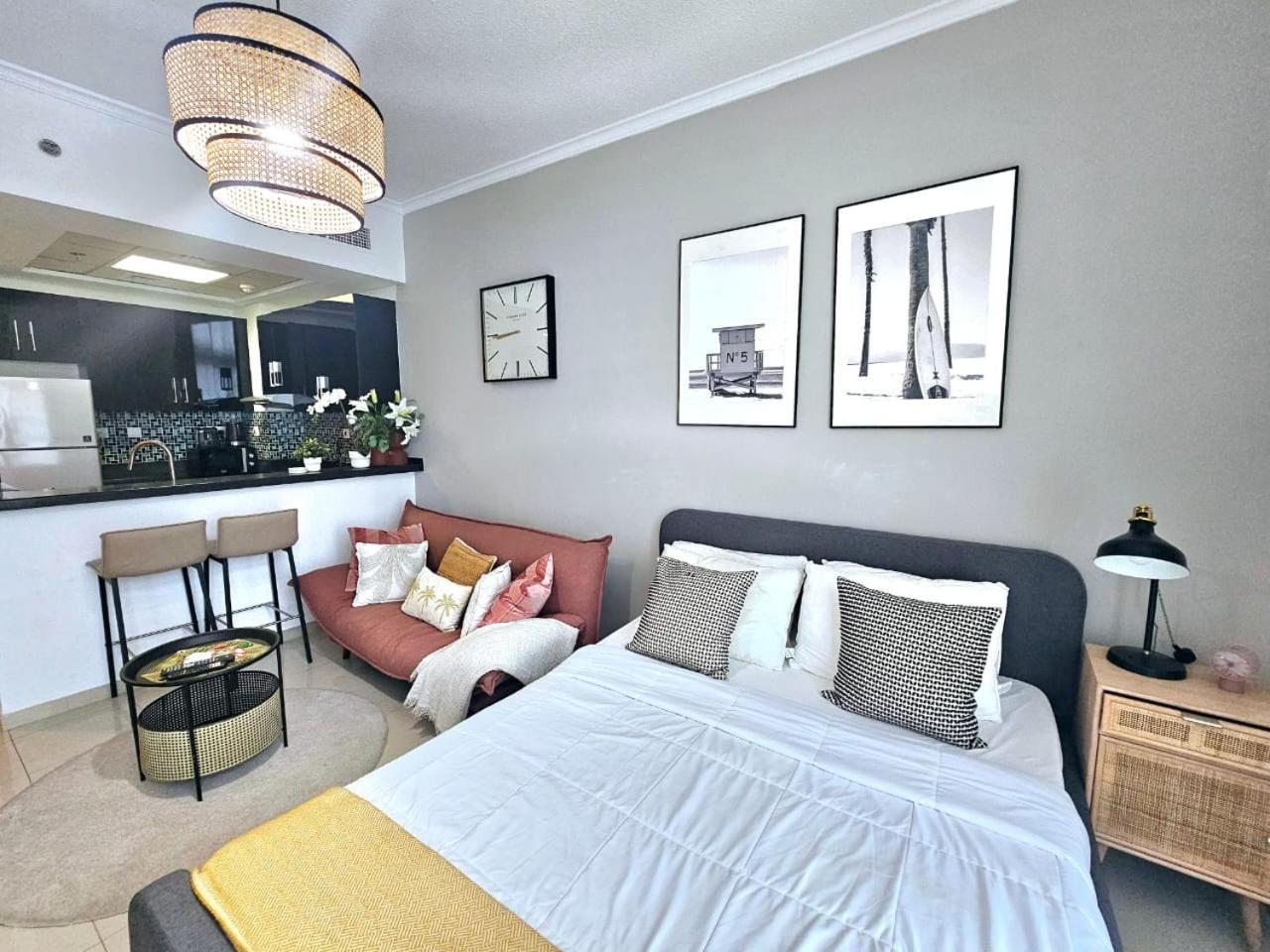 Sunrise Homes - A Stylish In Botanica Tower