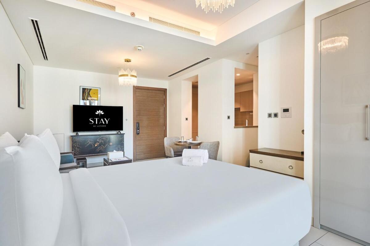 By Latinem Luxury G6812 Near Downtown Apartment
