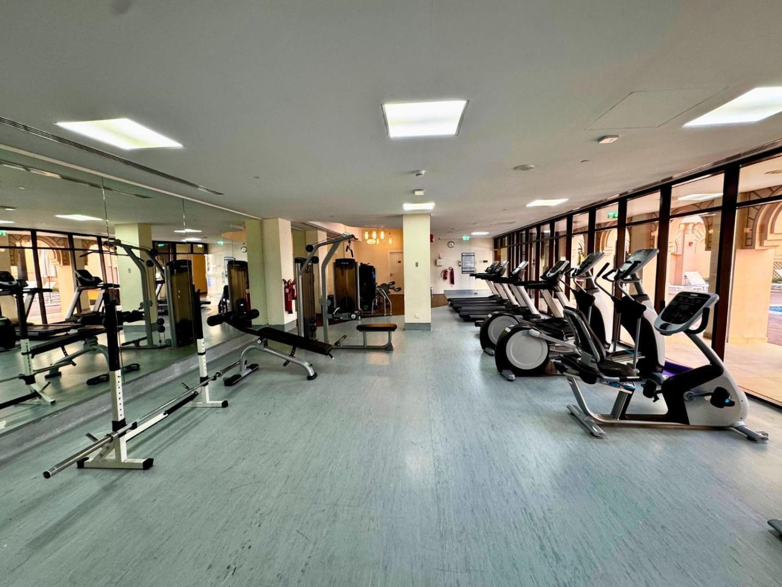 Contemporary And Roomy 1br - Secure Community - Jge * Dubai
