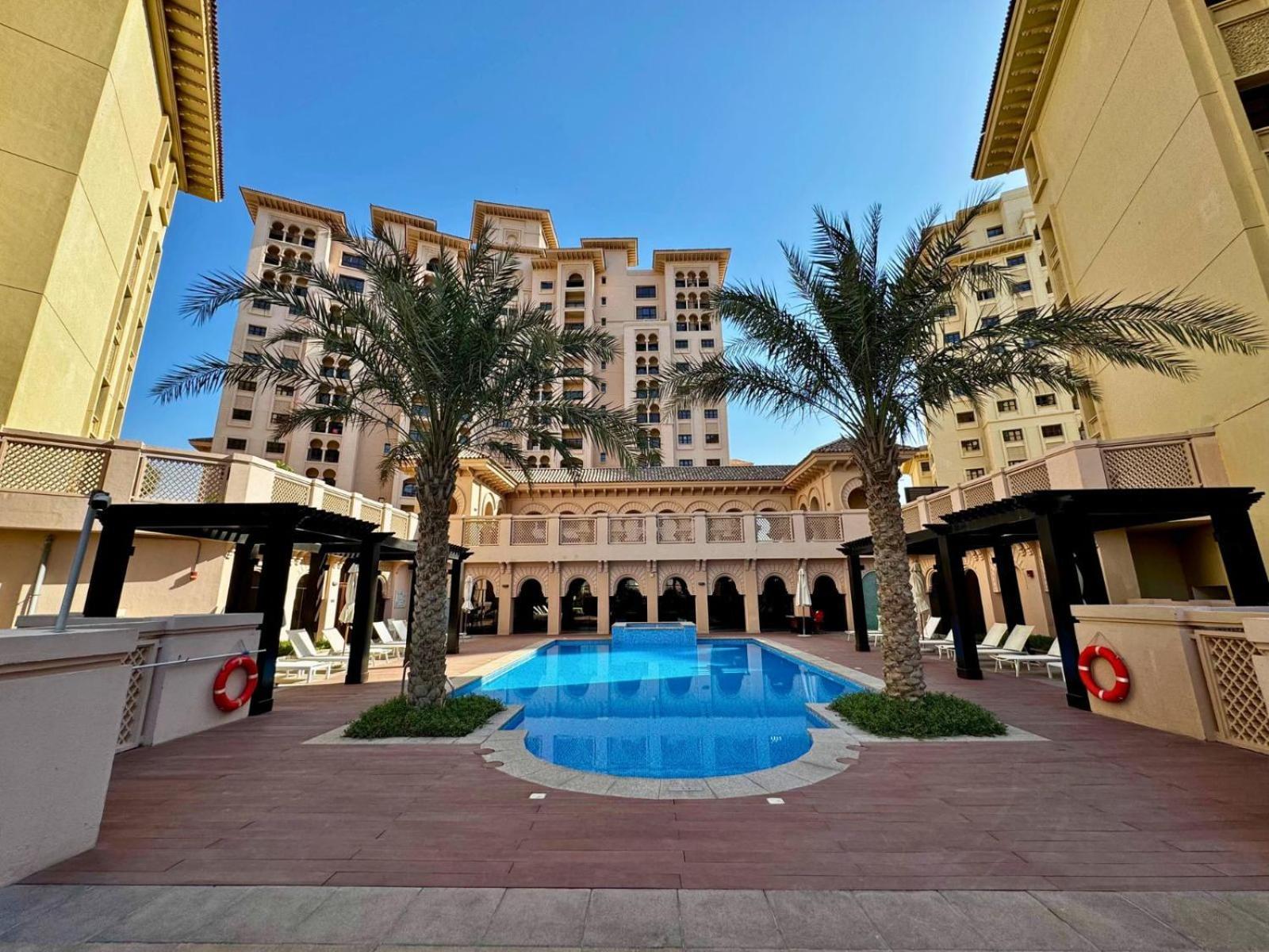 Apartment Contemporary And Roomy 1br - Secure Community - Jge *