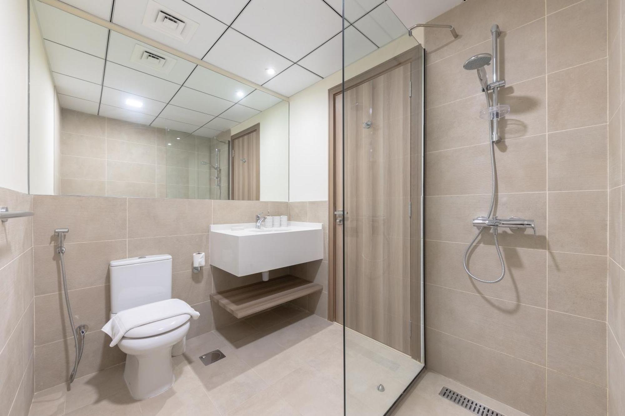 Canal View, Partial Burj Khalifa View, Brand New Apartment *