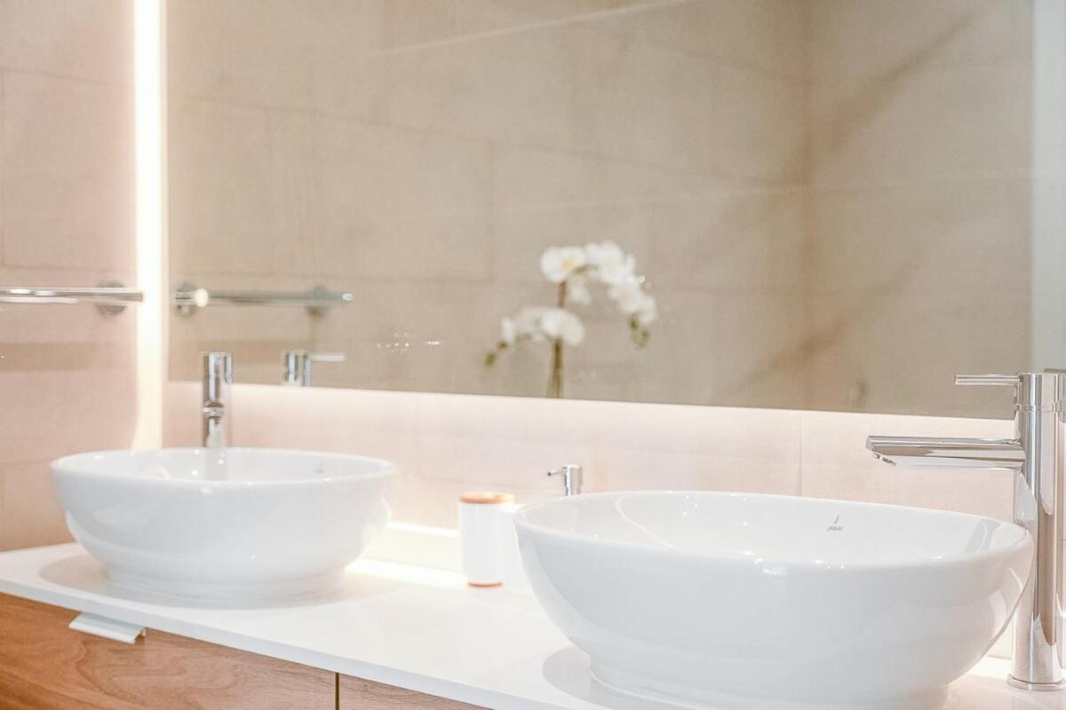 Modern 1br Haven For 3 In Palm Jumeirah! Apartment *
