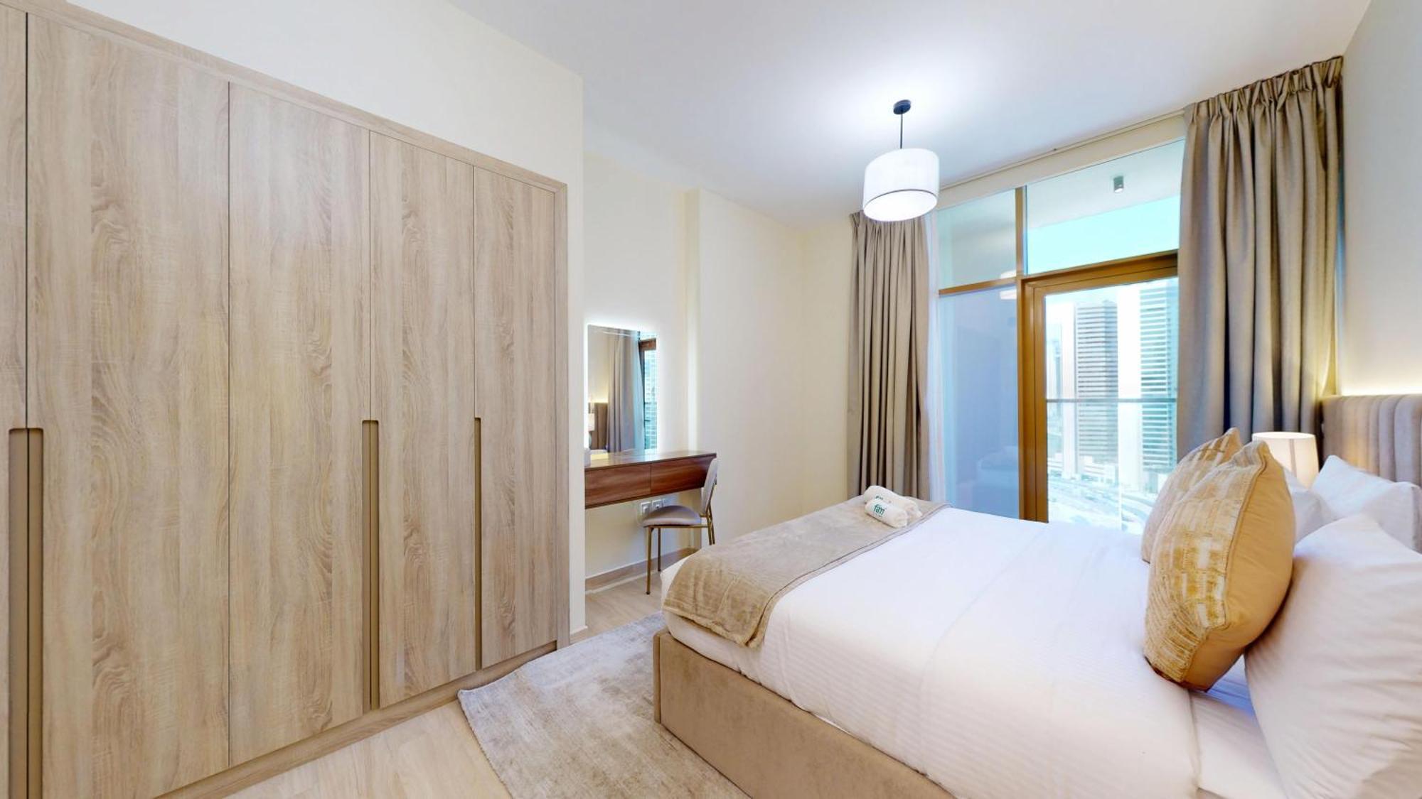 Fam Living Modern Stay In Canal Bay Scenic Views Near Dubai Hotspots Apartment Dubai