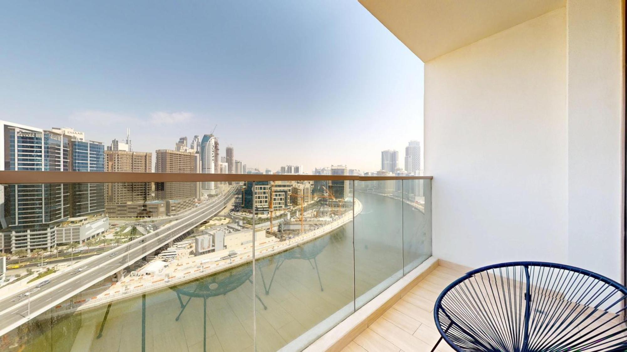 Apartment Fam Living Modern Stay In Canal Bay Scenic Views Near Dubai Hotspots Dubai