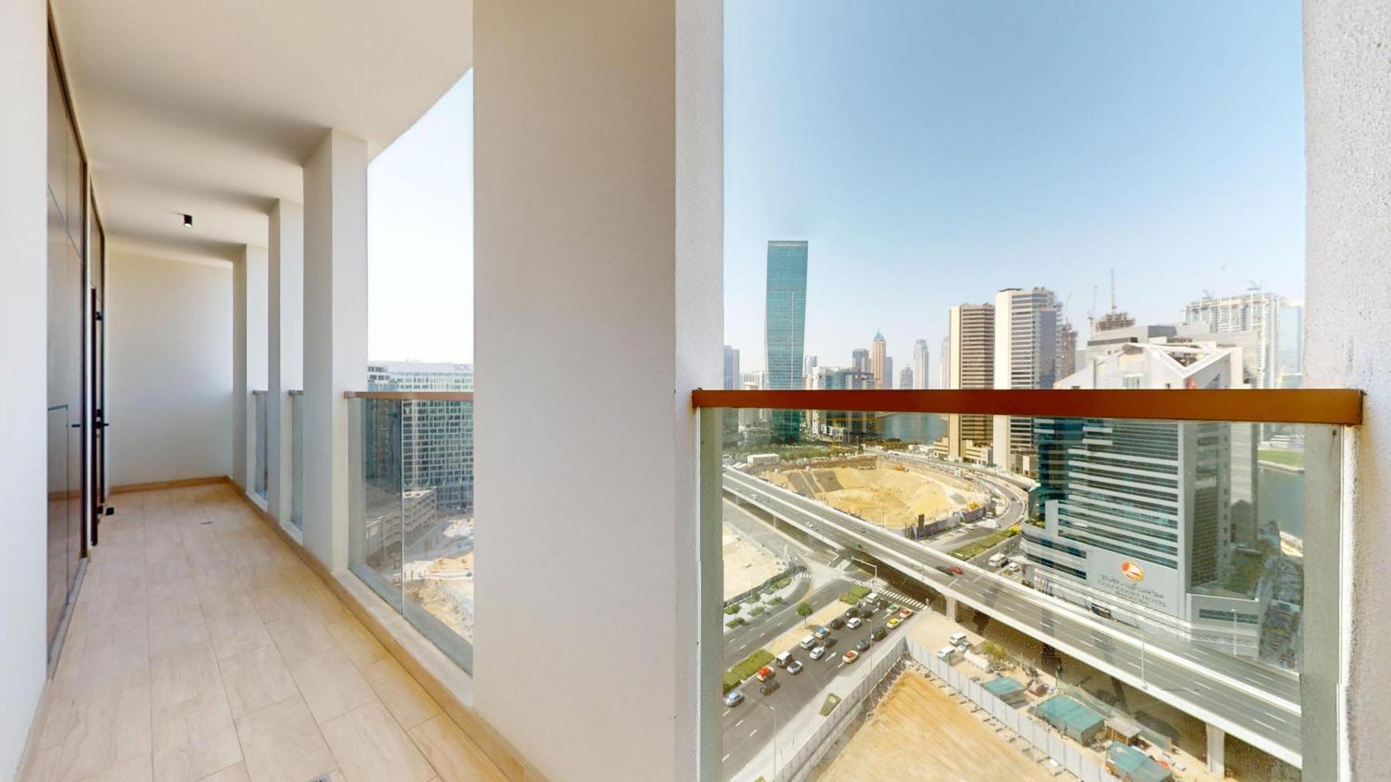 Apartment Fam Living Modern Stay In Canal Bay Scenic Views Near Dubai Hotspots Dubai