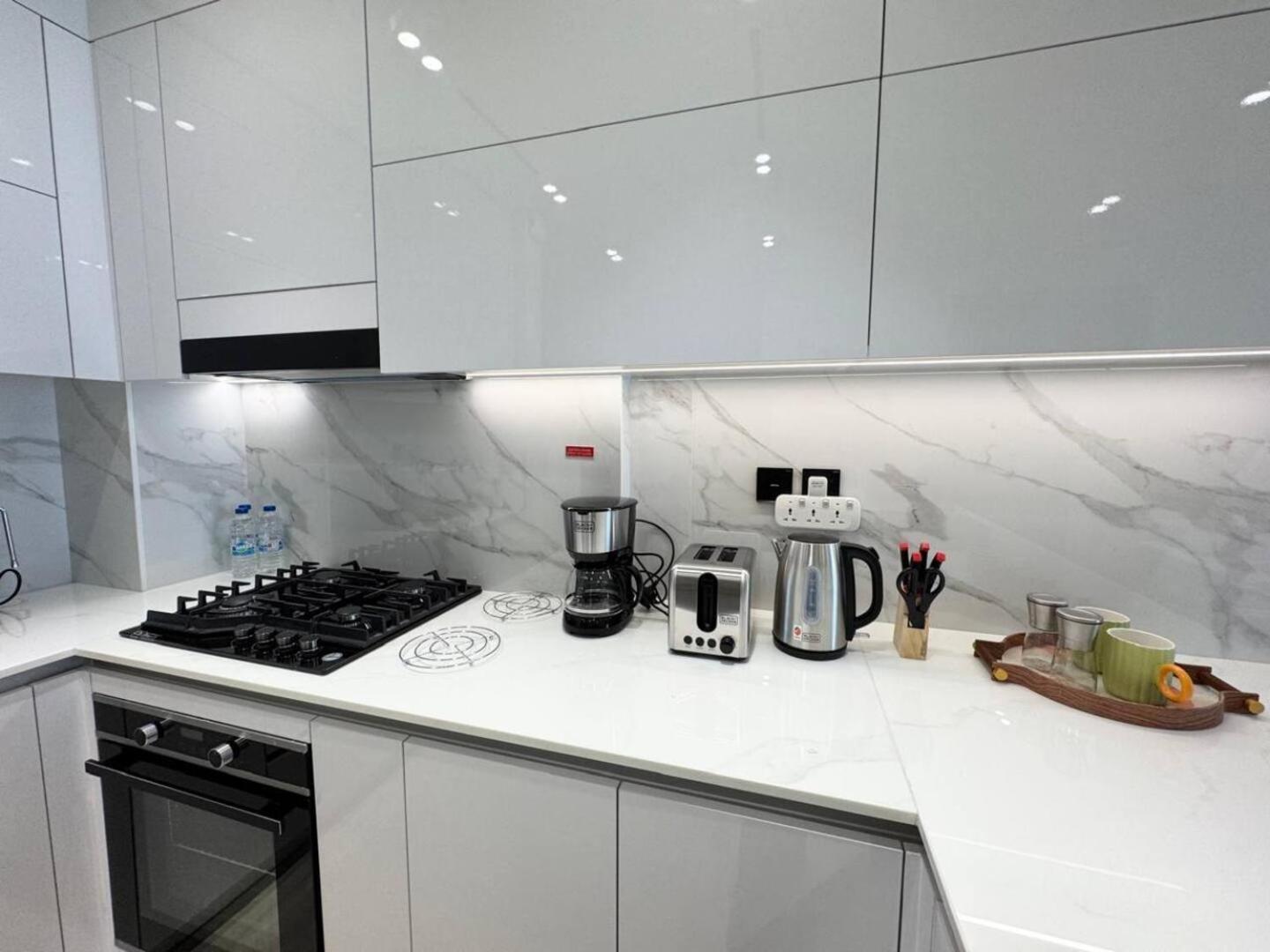 Apartment Stylish 1br In Jvc With Pool View