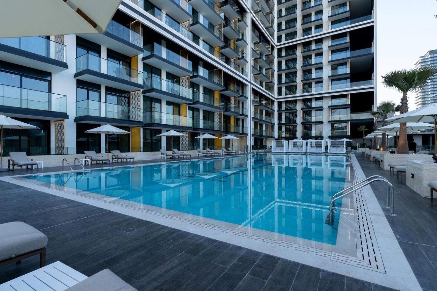 Stylish 1br In Jvc With Pool View Dubai
