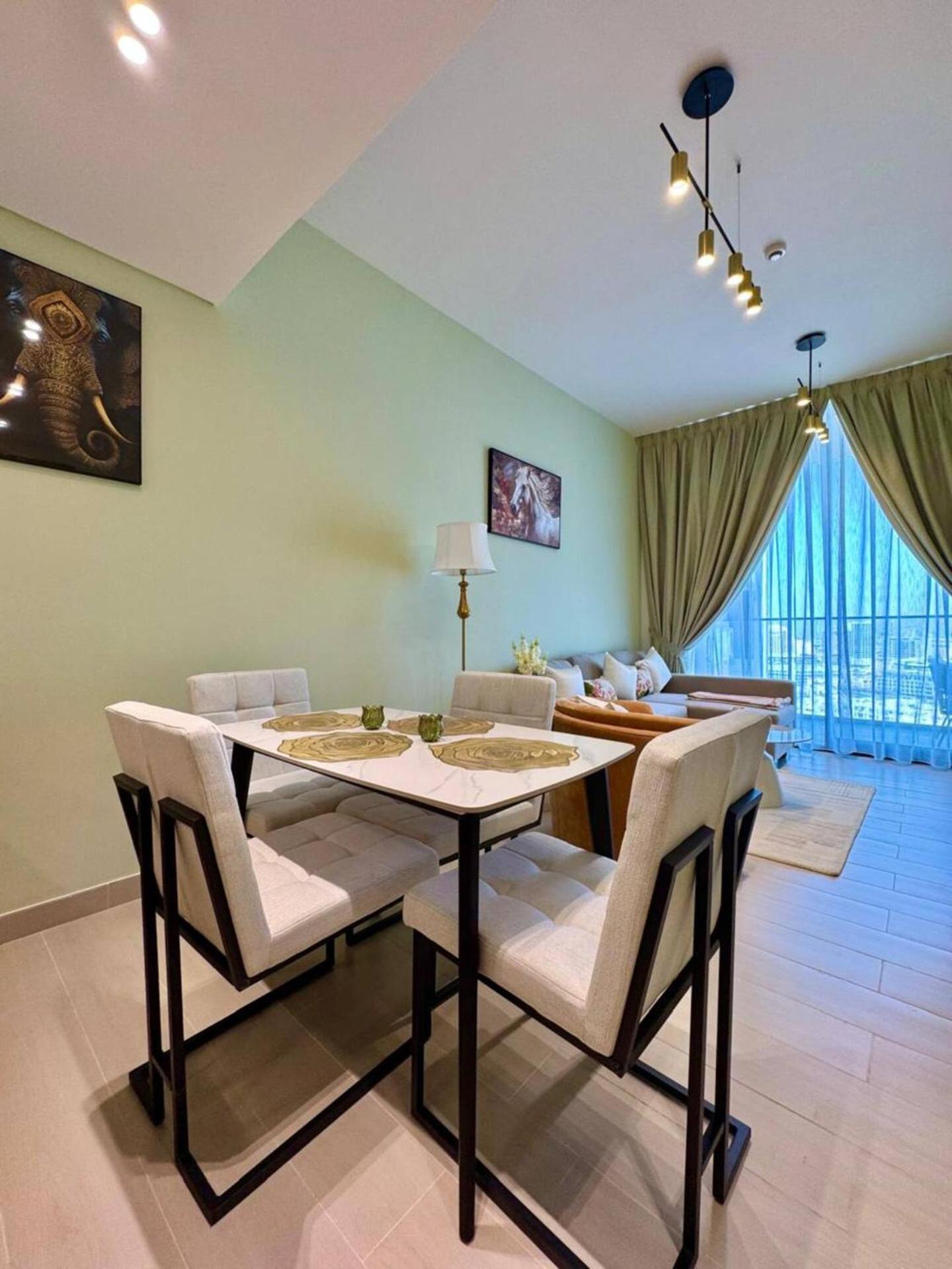 Apartment Stylish 1br In Jvc With Pool View