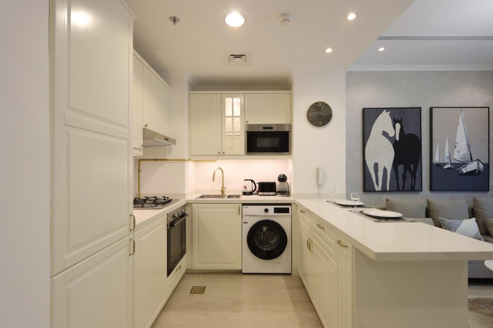 Livbnb-radiant, Upgraded 1b Unit In District 14, Jvc Dubai