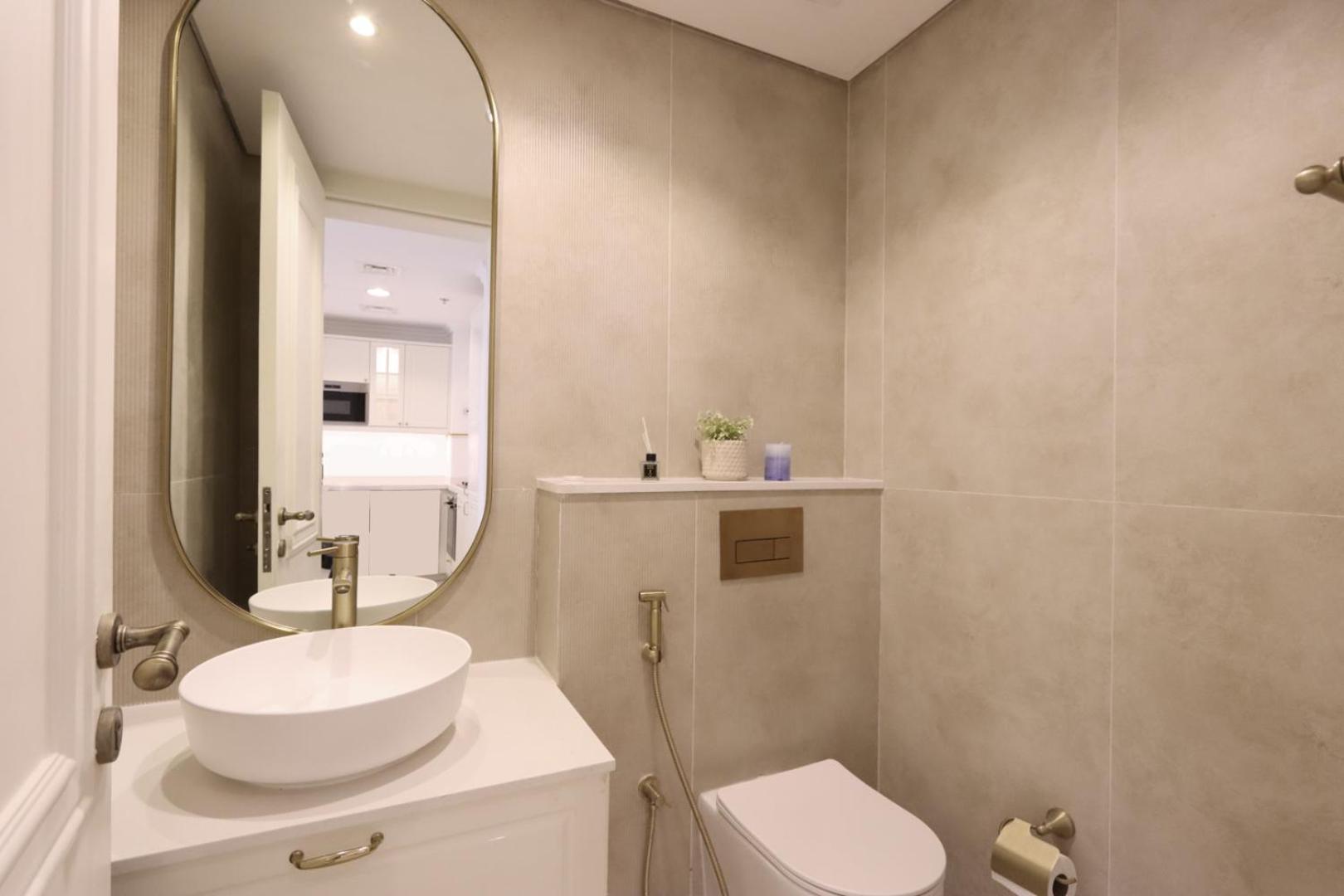 Livbnb-radiant, Upgraded 1b Unit In District 14, Jvc Apartment Dubai
