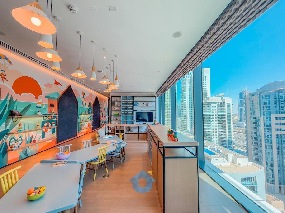 4603 Stylish 2-bhk In Vida, Marina & Yacht View