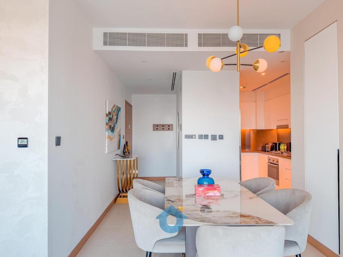 Apartment 4603 Stylish 2-bhk In Vida, Marina & Yacht View