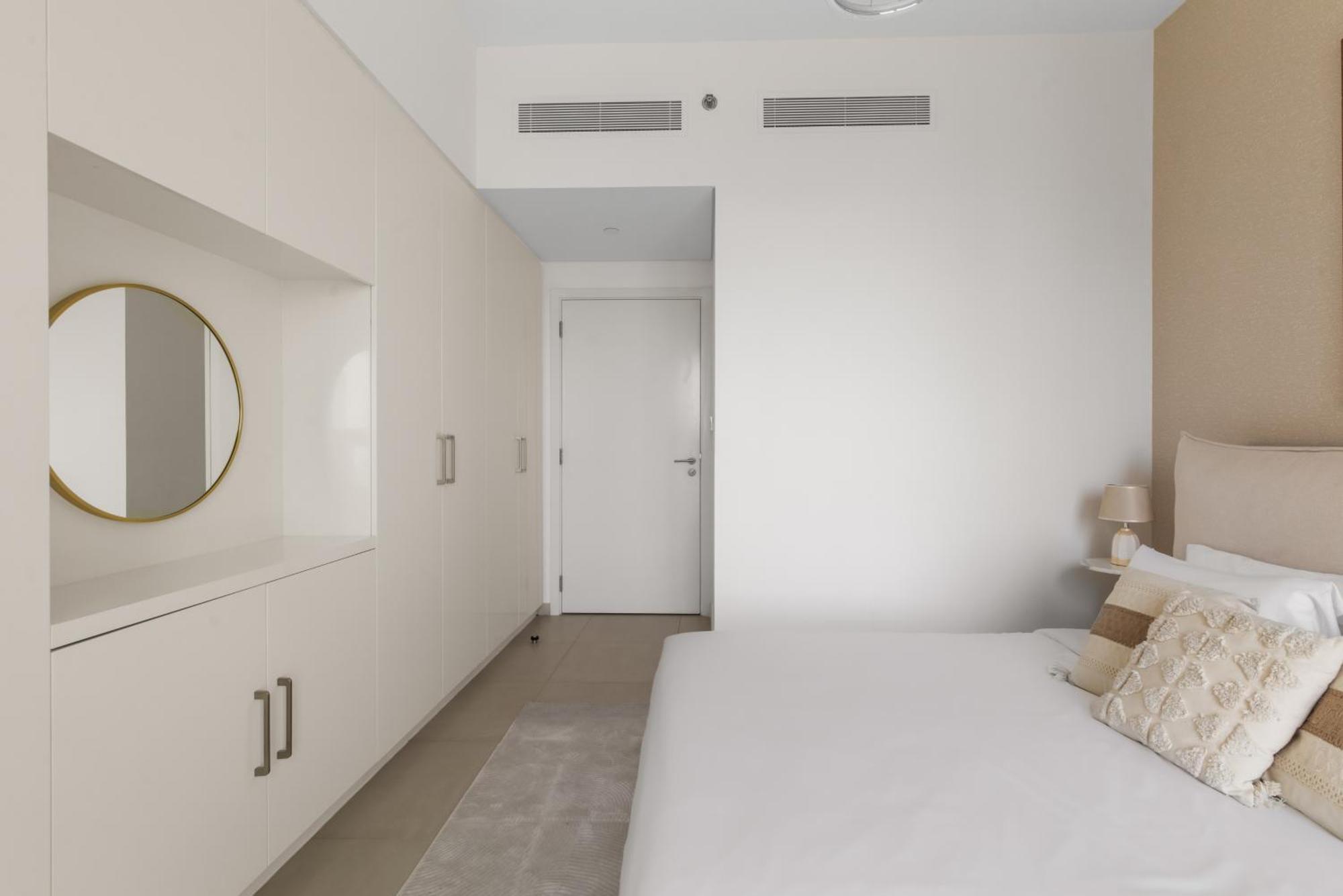 Deluxe 4br With Patio - Burj Khalifa And Fountains View Apartment