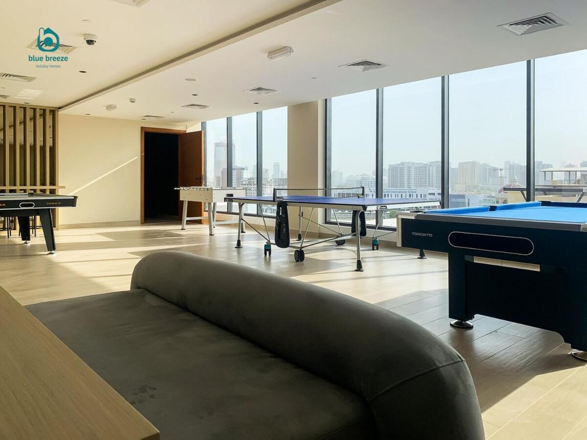 Blue Breeze - Chic & Cozy Getaway In Al Furjan Apartment *