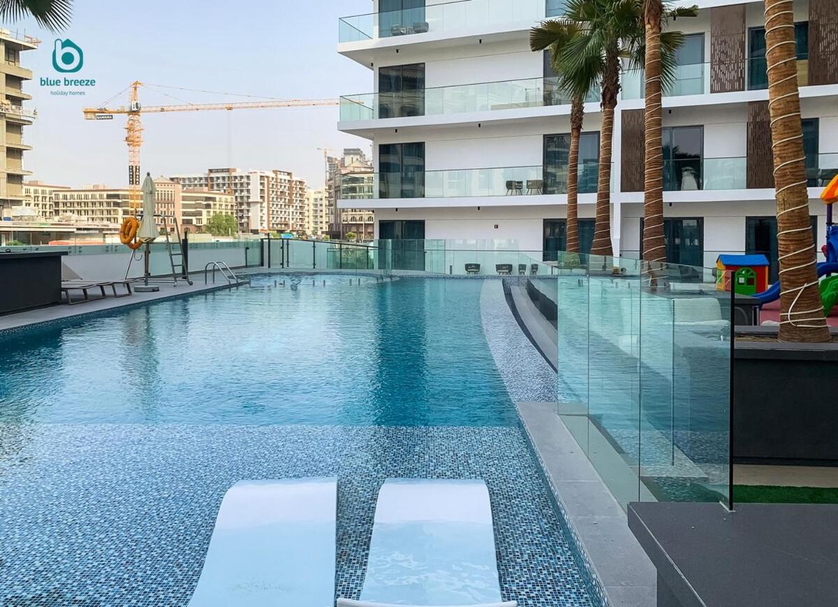 Blue Breeze - Chic & Cozy Getaway In Al Furjan *