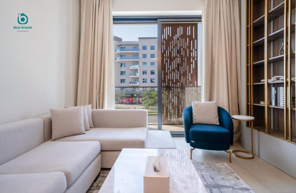Blue Breeze - Chic & Cozy Getaway In Al Furjan Apartment